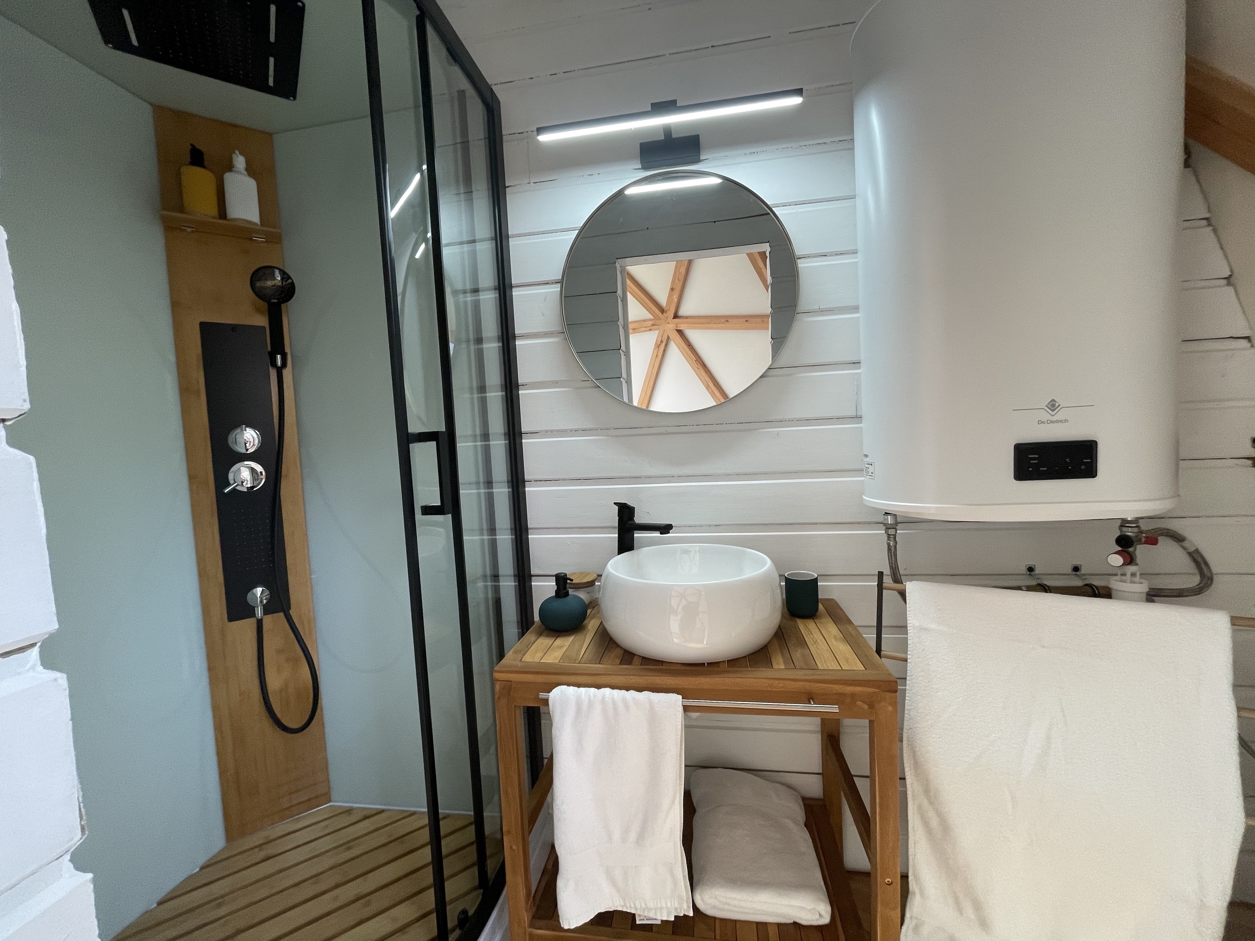 Dôme Valentin & Spa : une expérience unique en Provence à Veynes — détail architectural