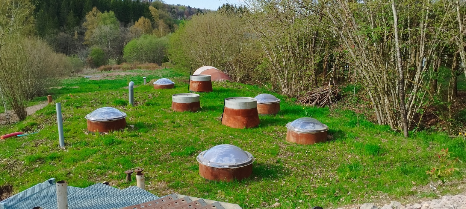 Le Nautilus & Sauna privatif — Hébergement insolite avec spa à Vosges à Épinal — vue intérieure