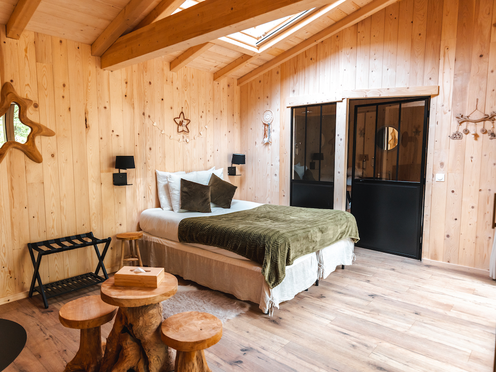 Cabane Spa Idylle : une expérience unique dans les arbres