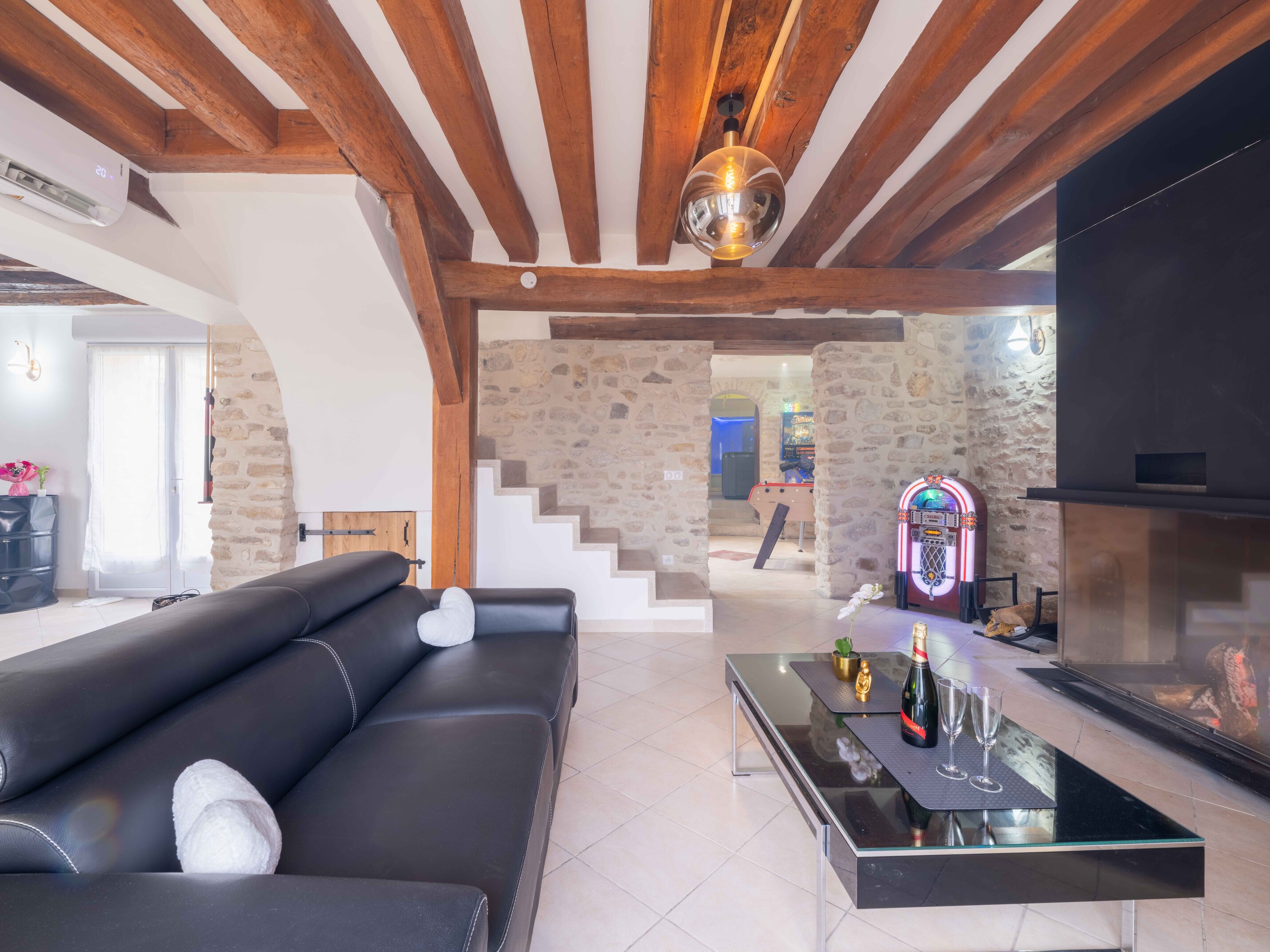 Eau Loin — Villa avec spa et sauna à Ver-sur-Launette (Oise) à Ver-sur-Launette — vue intérieure