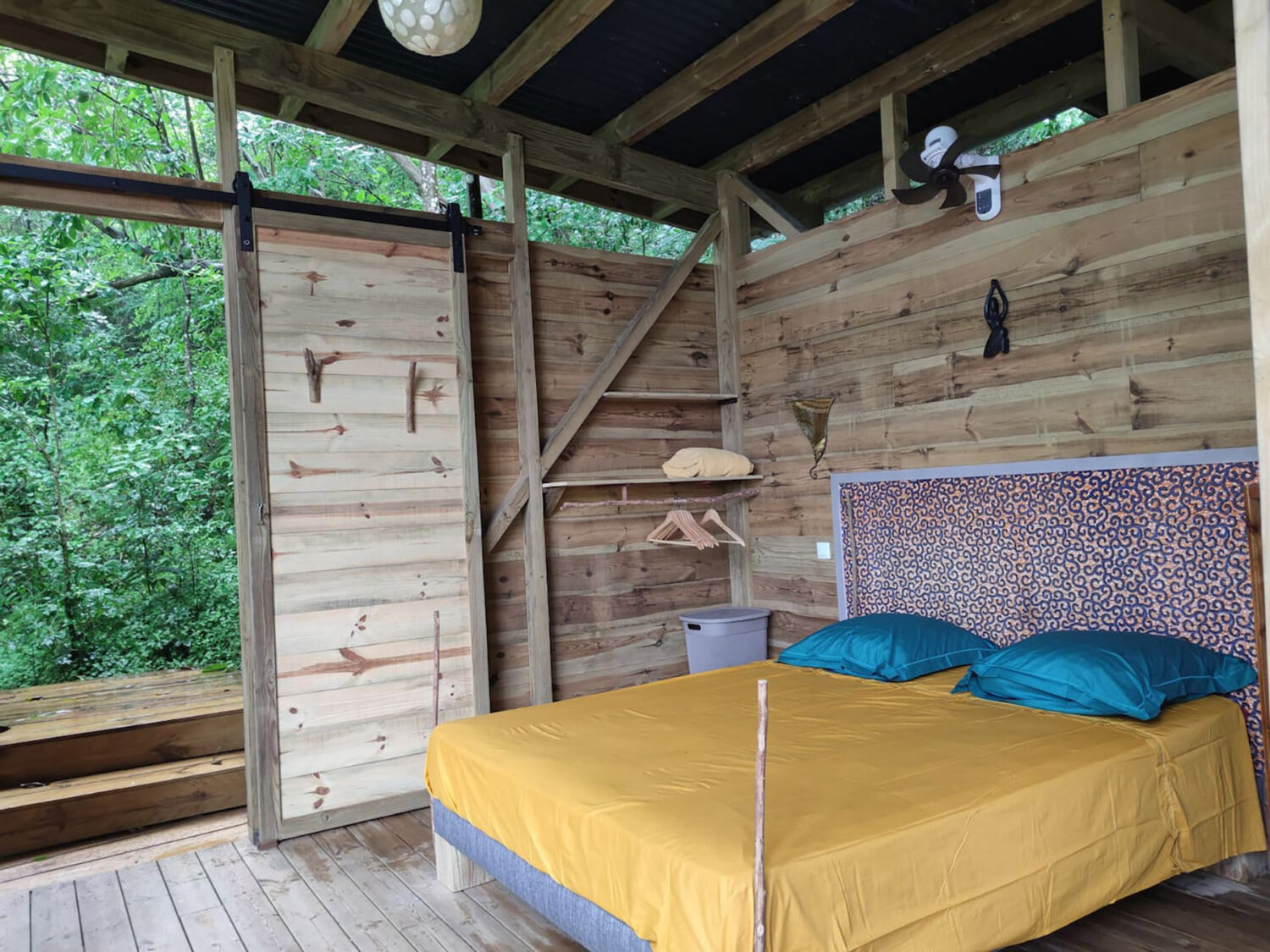 Gran Kabane — Cabane dans les arbres avec vue mer à Guadeloupe à Deshaies — détail architectural