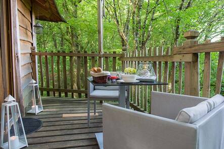A la Folie : une cabane perchée au cœur de l'Aquitaine à Coulx — cuisine