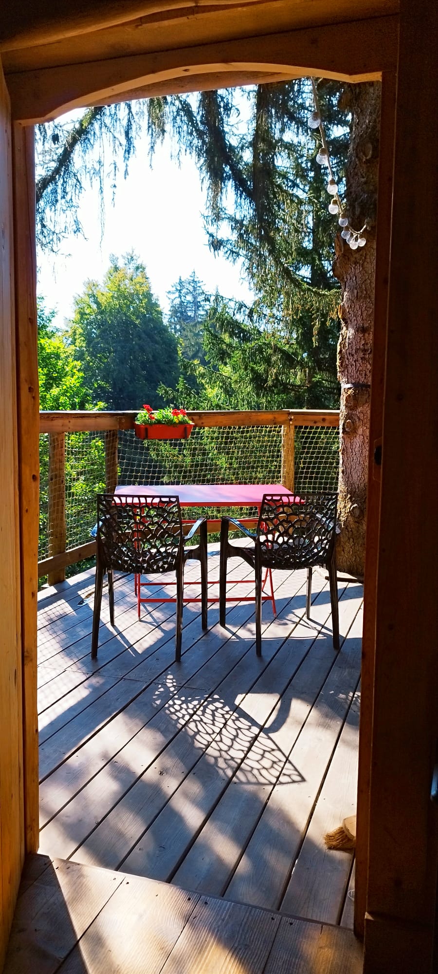 Cabane la 3 Monts — Nuit perchée à 10m face au Mont Blanc en Haute-Savoie à Chamonix-Mont-Blanc — espace de vie