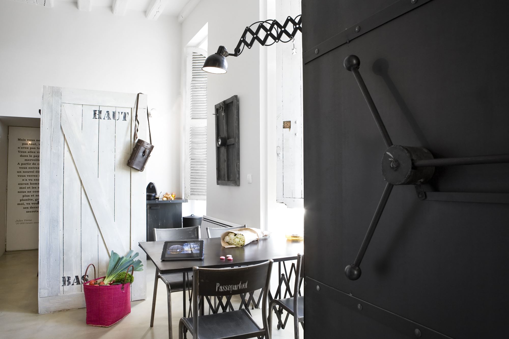 Le Voyage Extraordinaire : une chambre à thème immersive