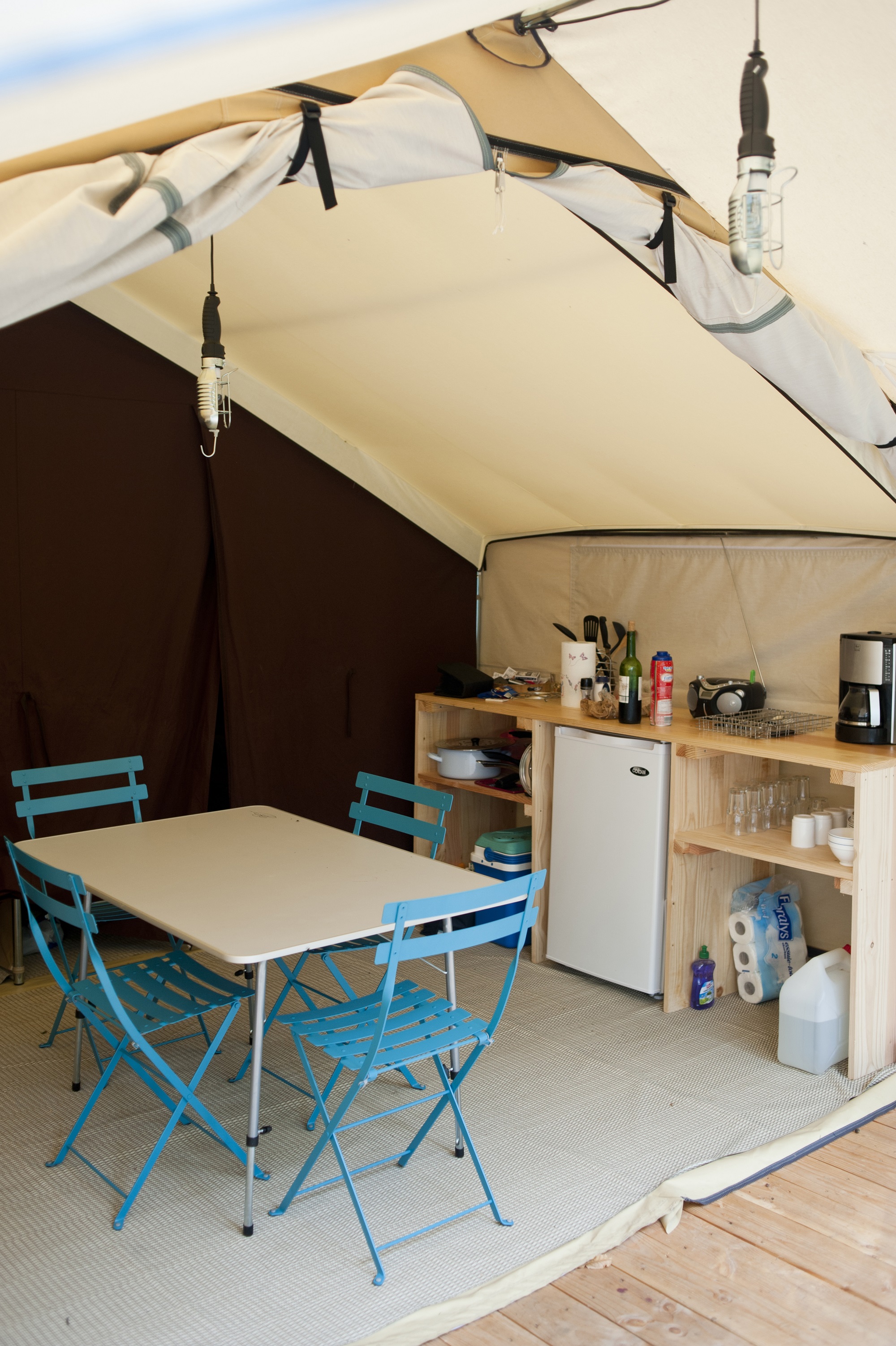 Tente Classic 4 personnes : une expérience immersive en pleine nature à Saumur — vue intérieure