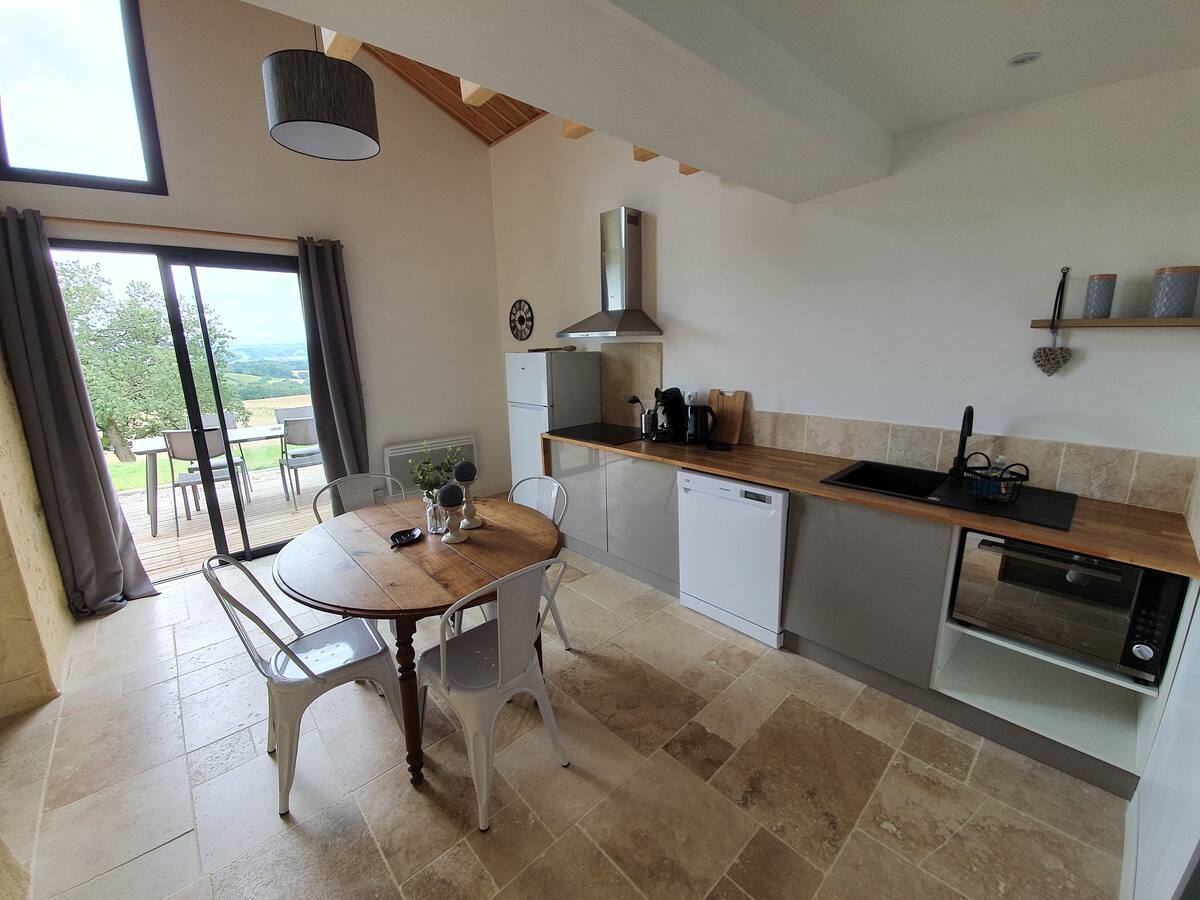 Un grand cottage écolodge au cœur des Midi-Pyrénées à Pallanne — détail architectural