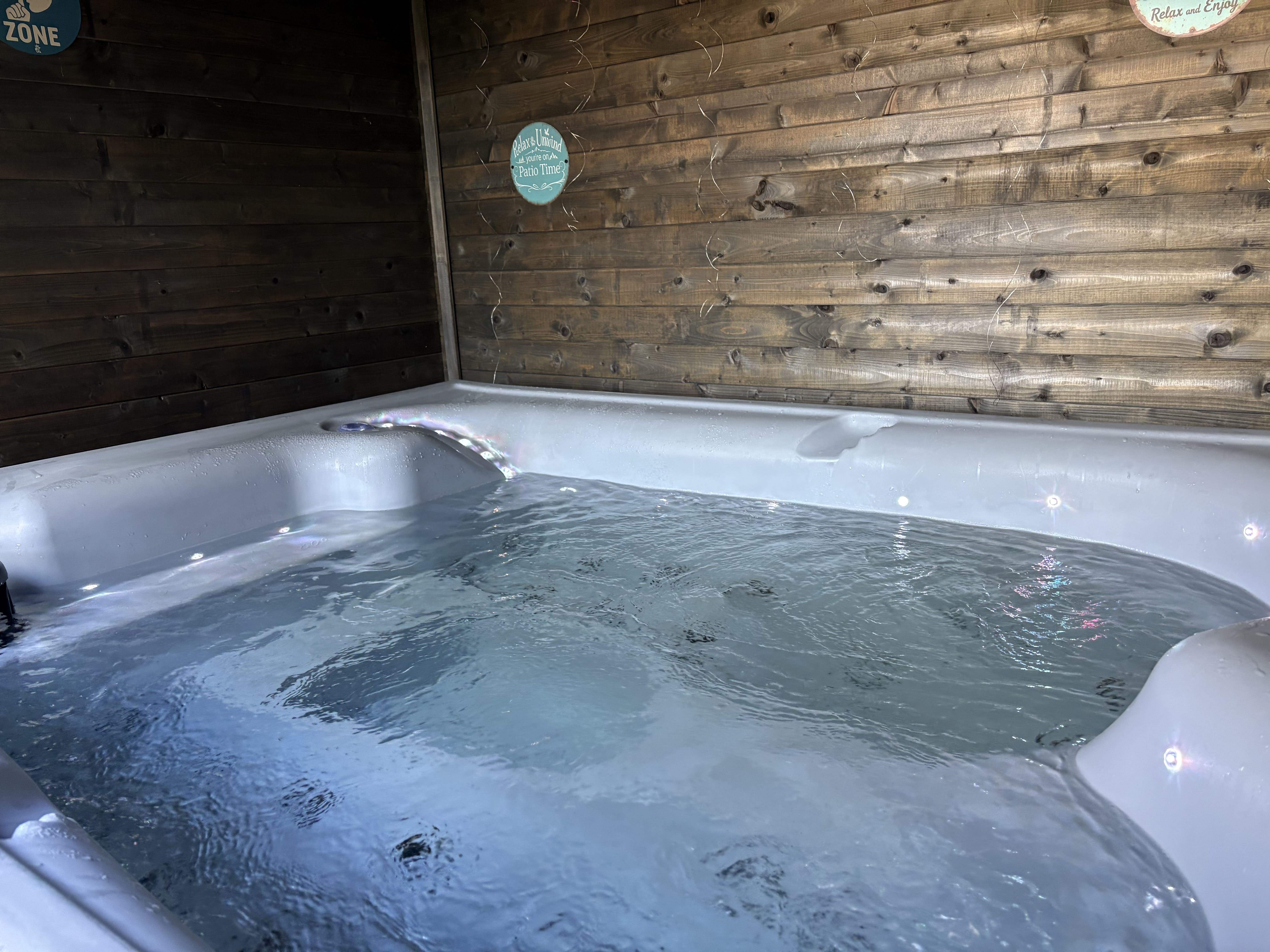 Le Mauzac & spa : un pod enchanteur en Languedoc-Roussillon à Saint Hilaire — chambre