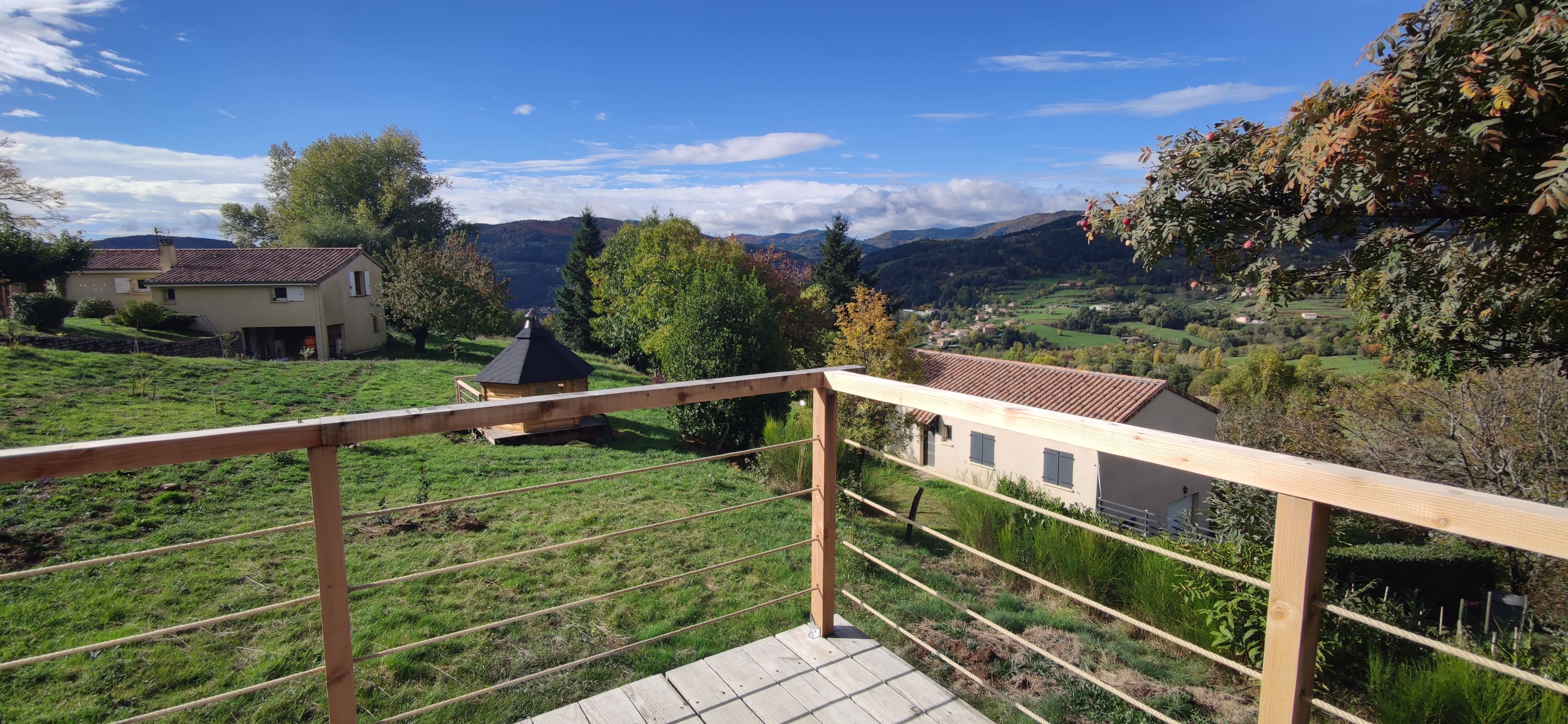 Cabane du Lutin — Cabane sur pilotis avec spa à Ardèche à Aubenas — cuisine