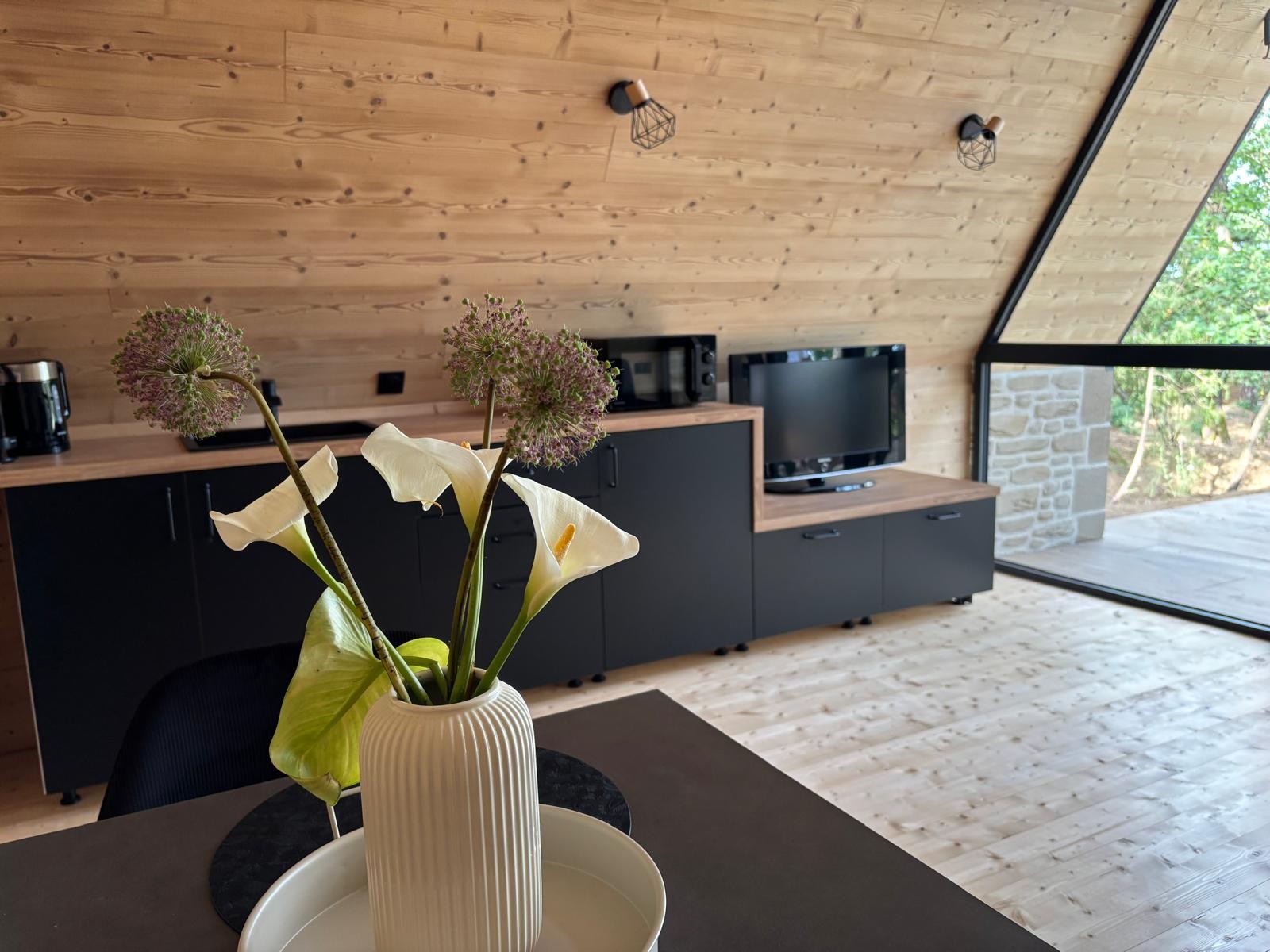 Chalet CanopéA SPA Privatif — Cabane avec jacuzzi à Drôme à Saint-Christophe-et-le-Laris — vue depuis la terrasse