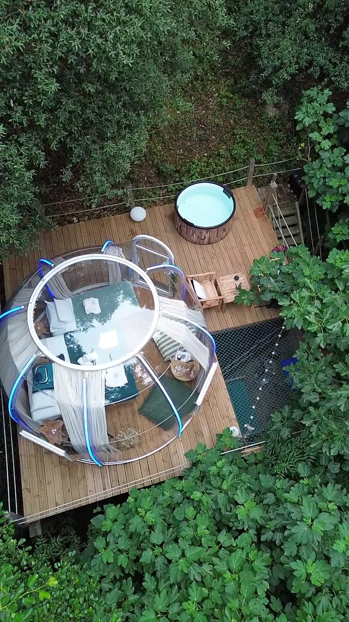 La Bulle coup de cœur & Spa : une évasion sensorielle en Languedoc-Roussillon à Maureillas-Las-Illas — vue intérieure