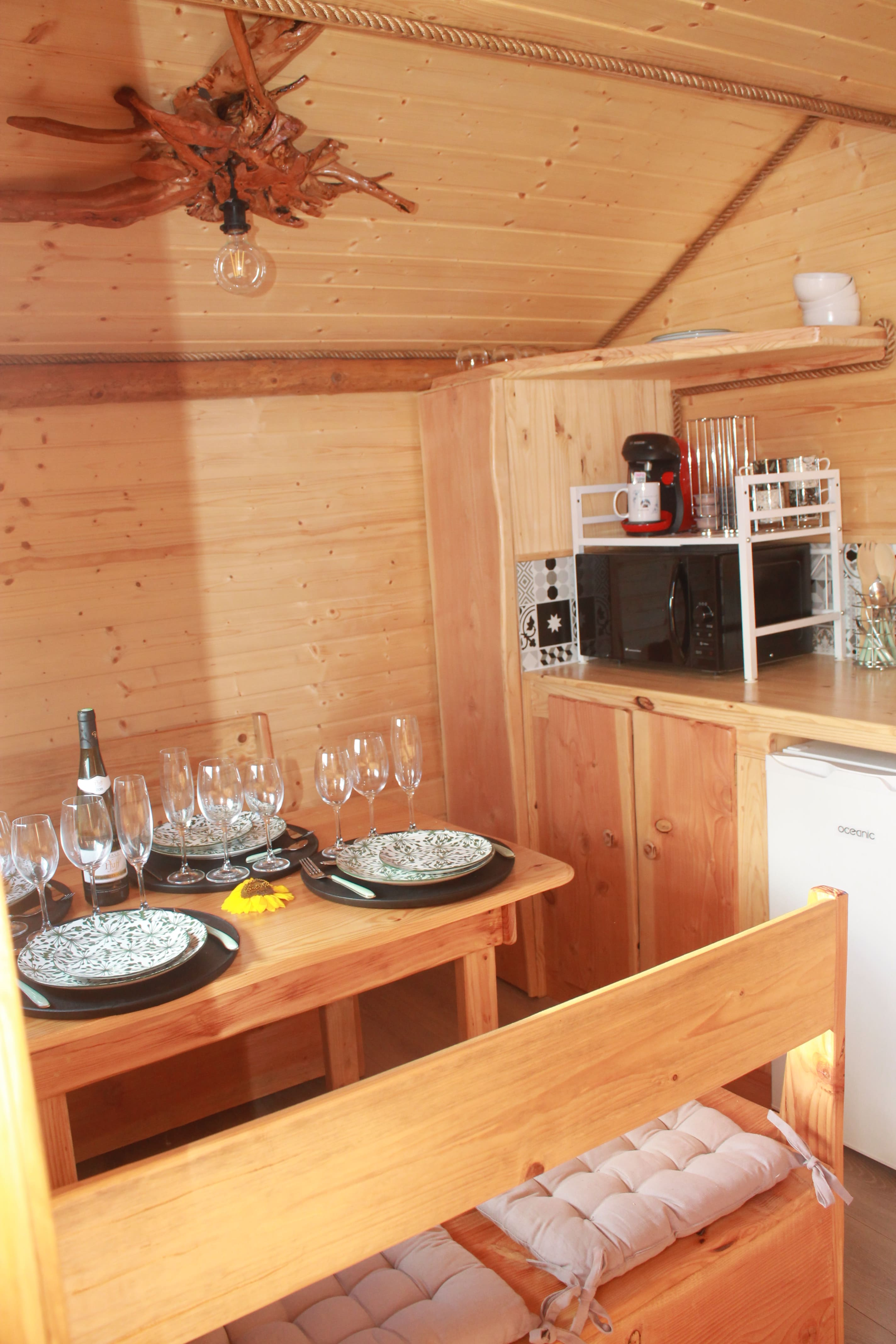 La Cabane Enchantée & Spa : une évasion sensorielle en pleine nature à Romain Sur Meuse — environnement naturel