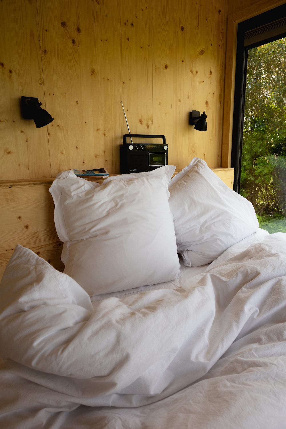 Une escapade insolite dans une Tiny House moderne à 50 min de Paris à Gressey — chambre