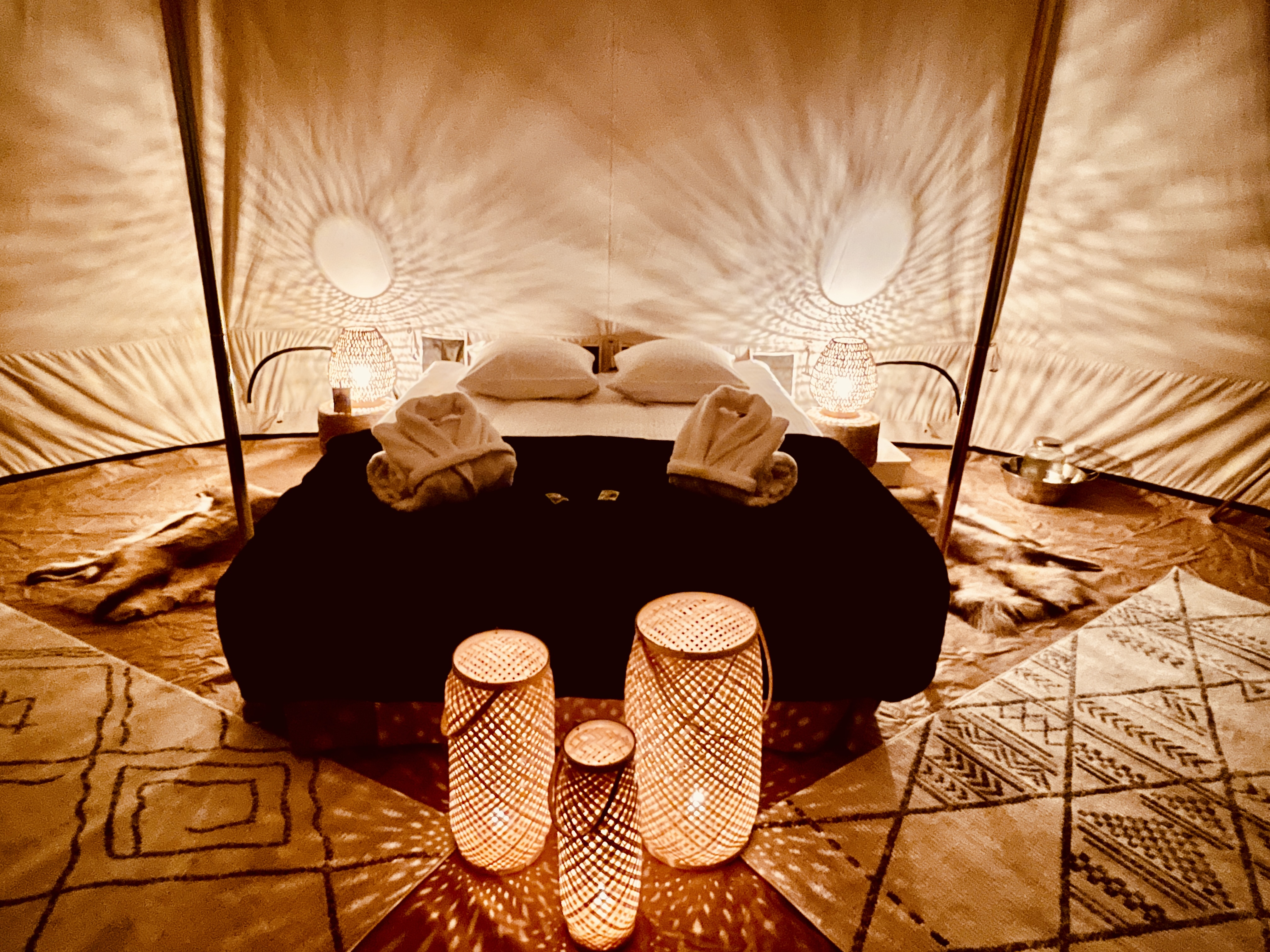 Tente Inuit & SPA — Nuit cocooning avec spa à Côte-d'Or à Dijon — vue intérieure