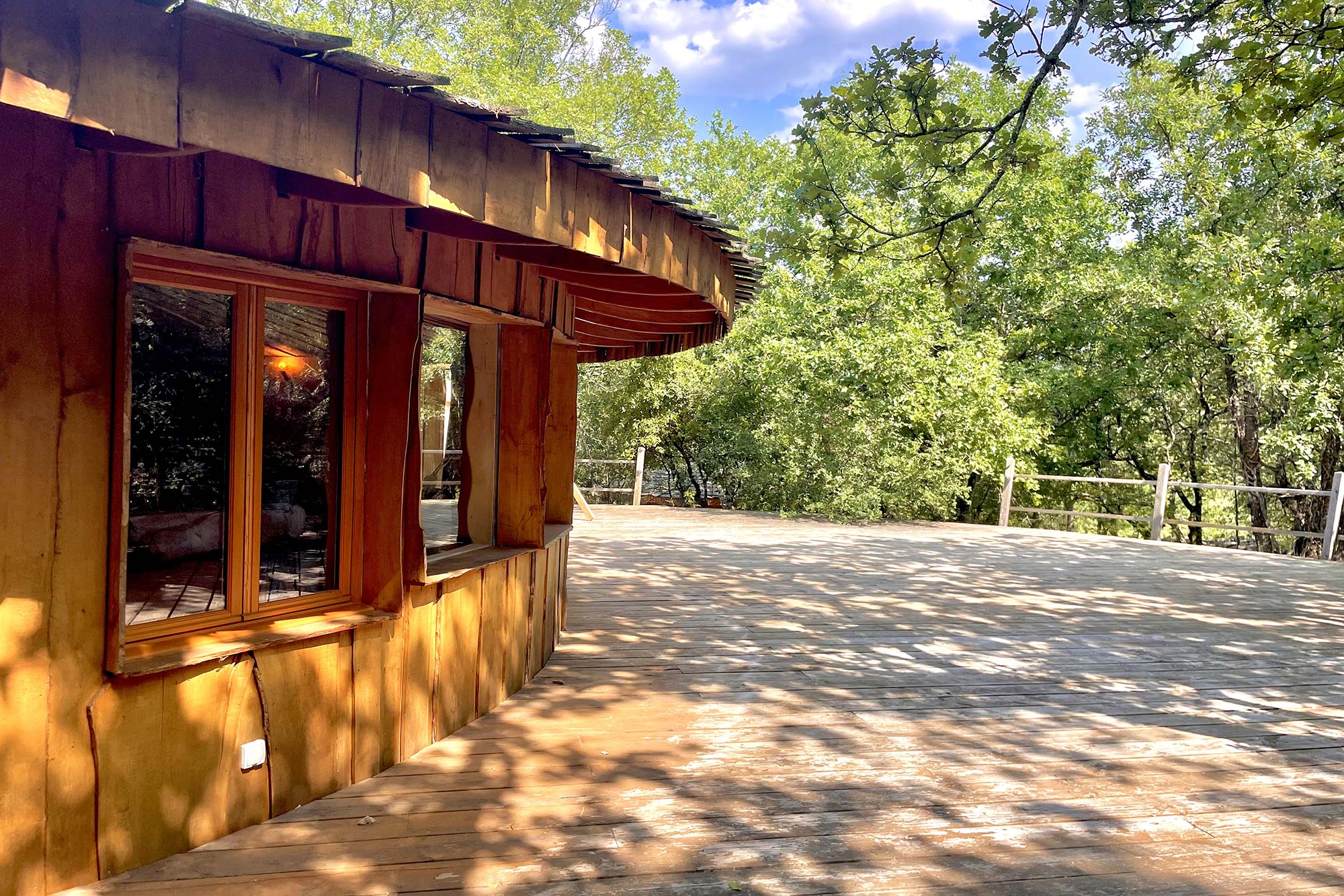 Cabane perchée la Maloka — Cabane sur pilotis avec spa à Hérault à Souleyourt — vue depuis la terrasse