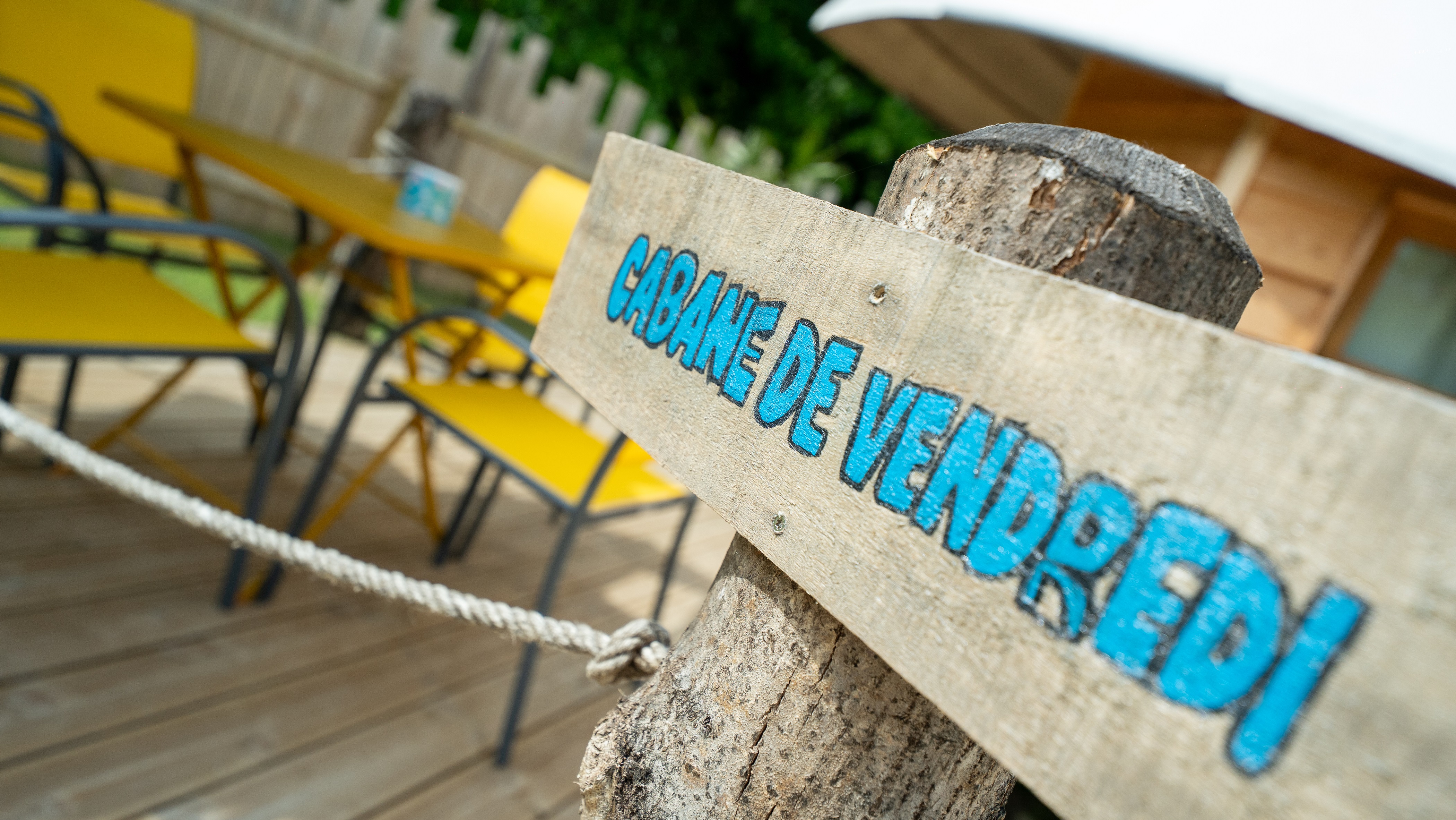 Cabane de Vendredi : une évasion en pleine nature à Bar Sur Aube — vue depuis la terrasse