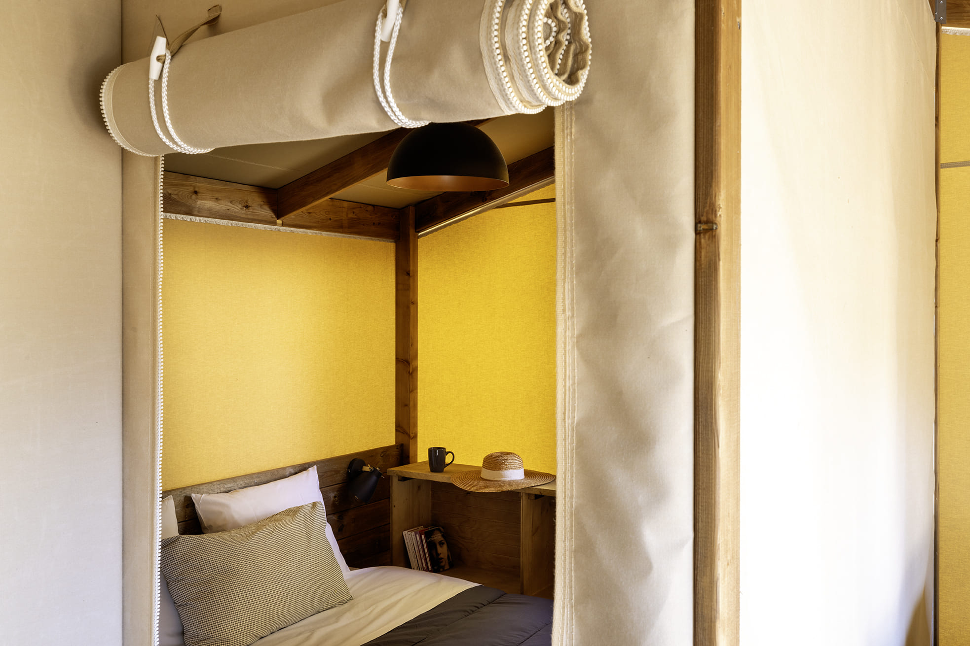 Cabane Cotton 2 chbres — Séjour nature avec spa à La Davière Plage à La Roche-sur-Yon — détail architectural