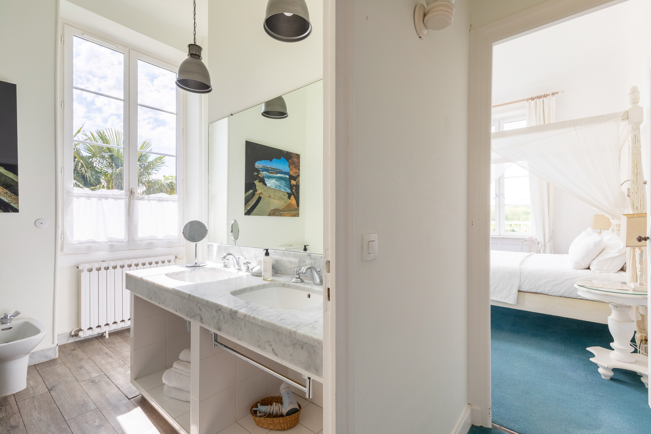 Appart Hôtel Coraline — Maison insolite avec spa à Bidart (Pyrénées-Atlantiques) à Bidart — salle de bain