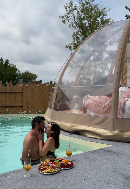 Un wigwam enchanteur avec piscine et spa en Languedoc-Roussillon à Malves En Minervois — vue depuis la terrasse