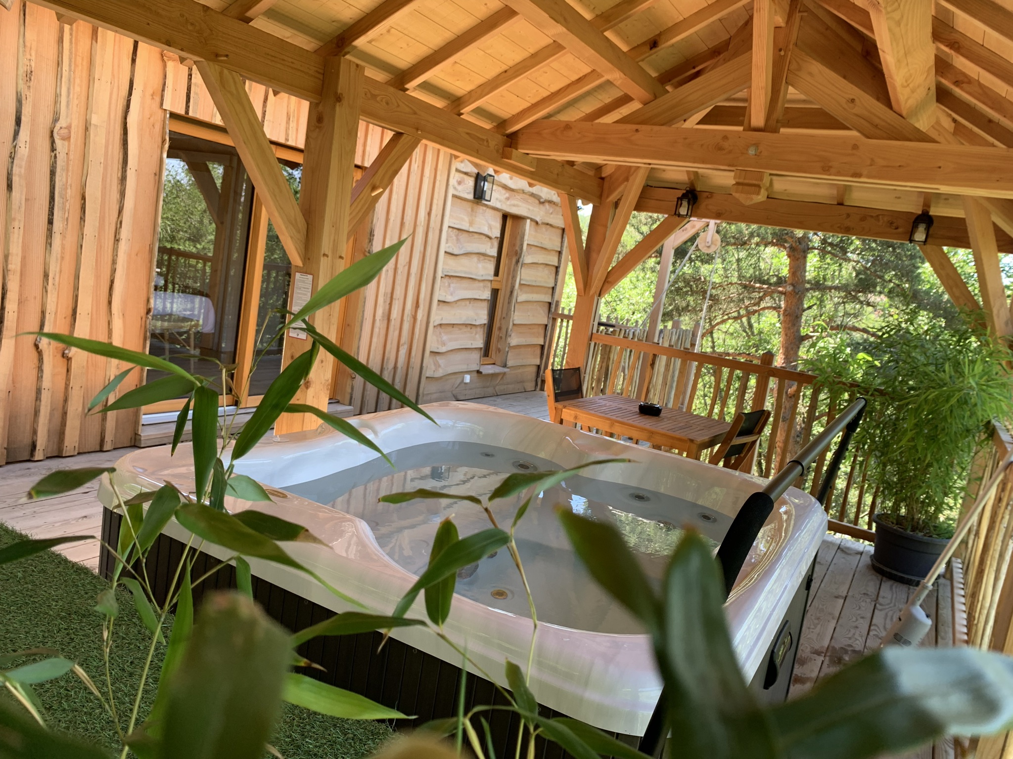 Cabane Château Duo - Spa - Jacuzzi™ — Nuit romantique en Haute-Loire