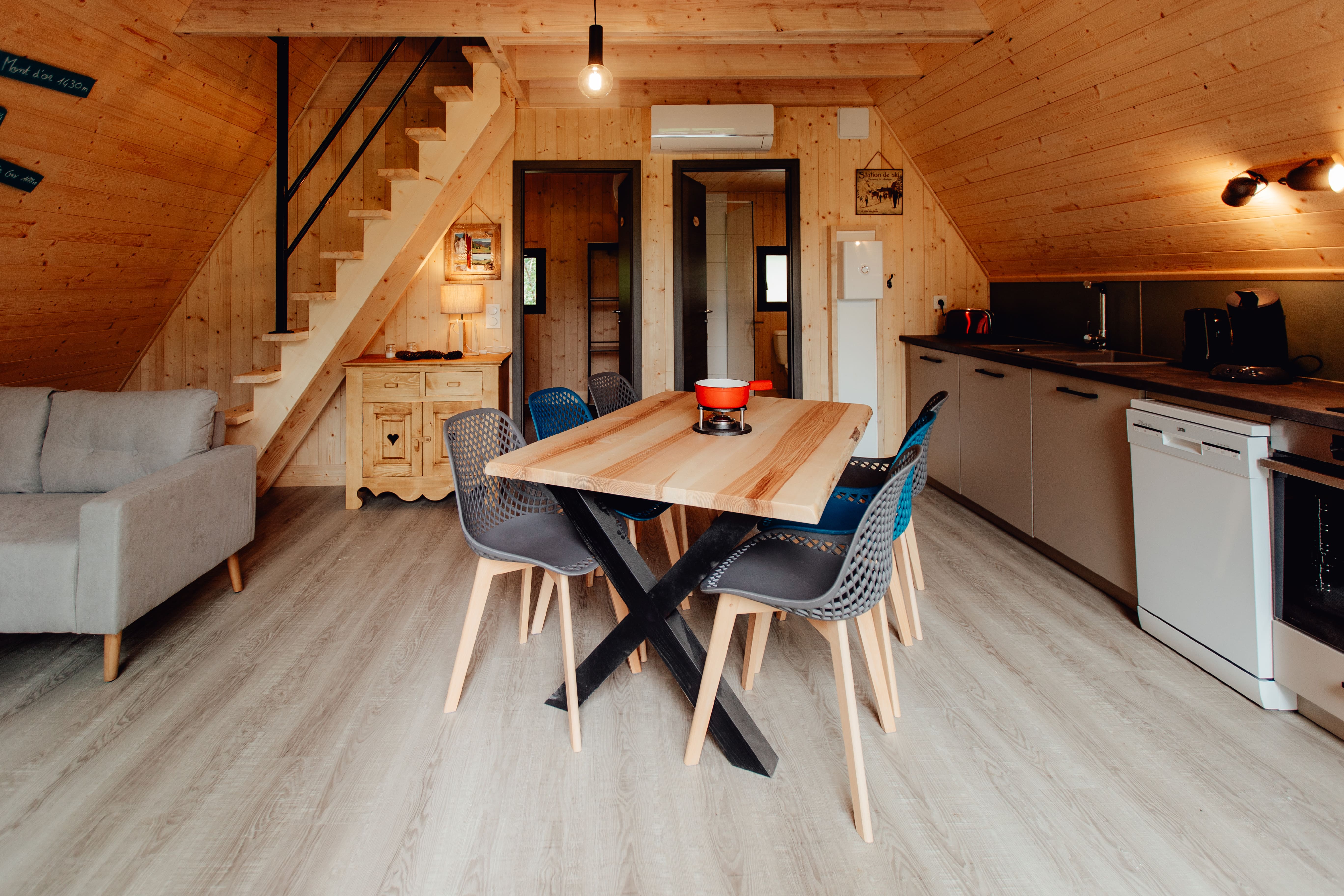 Chalet romantique en Franche-Comté : une évasion en pleine nature à Coyron — salle de bain