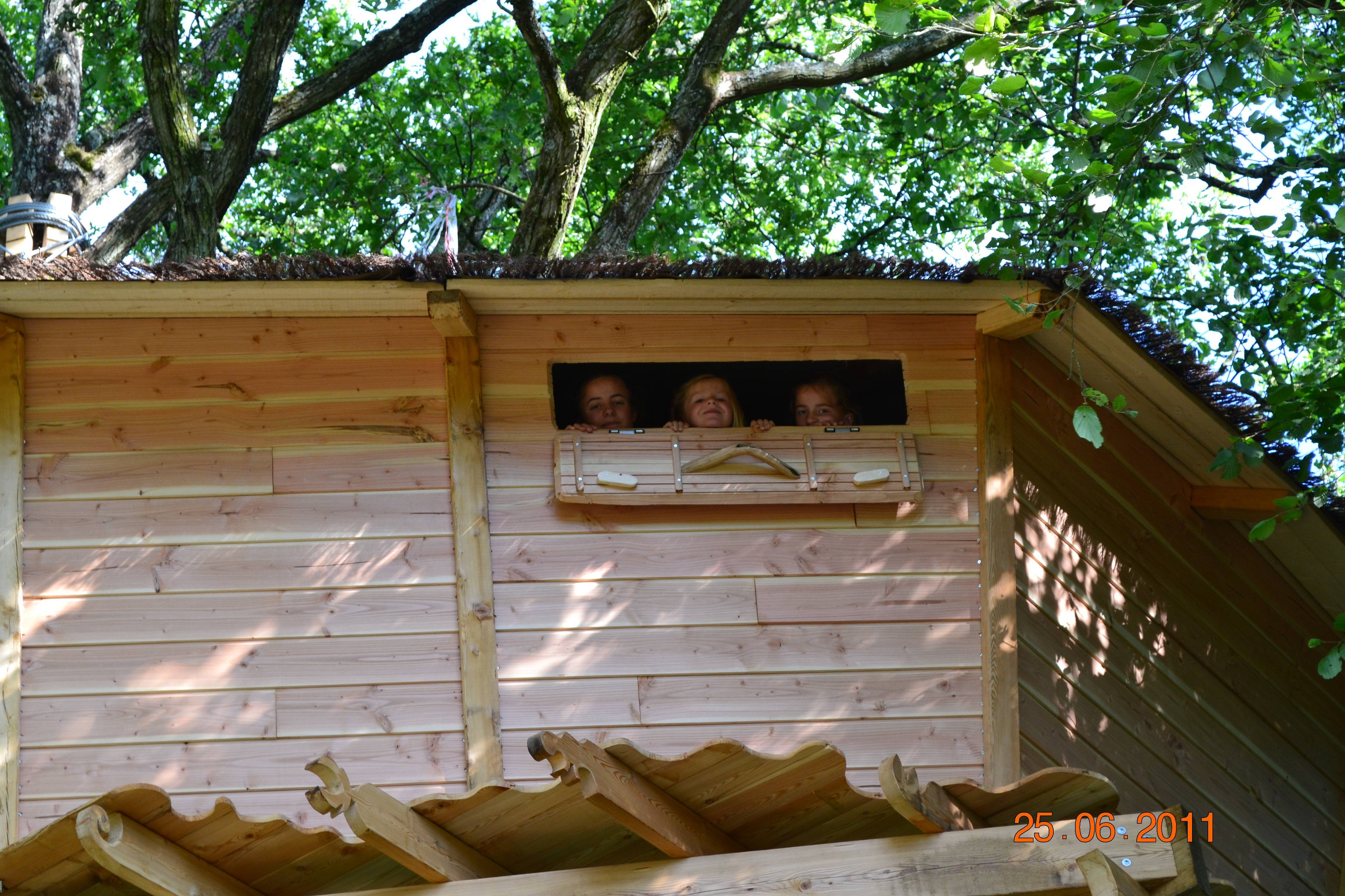 Cabane New-York — Nuit perchée à 7m au-dessus d'un ruisseau en Mayenne à La Baconnière — cuisine
