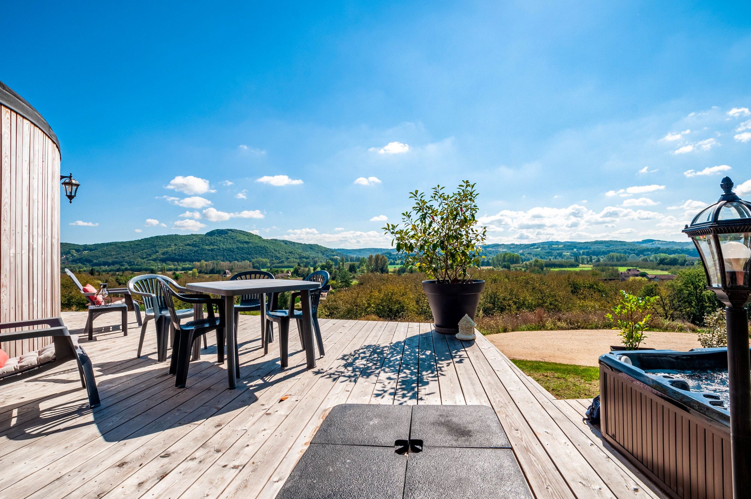 Cabane Insolite avec Spa — Évasion à Sarlat en Dordogne à Sarlat-la-Canéda — vue intérieure