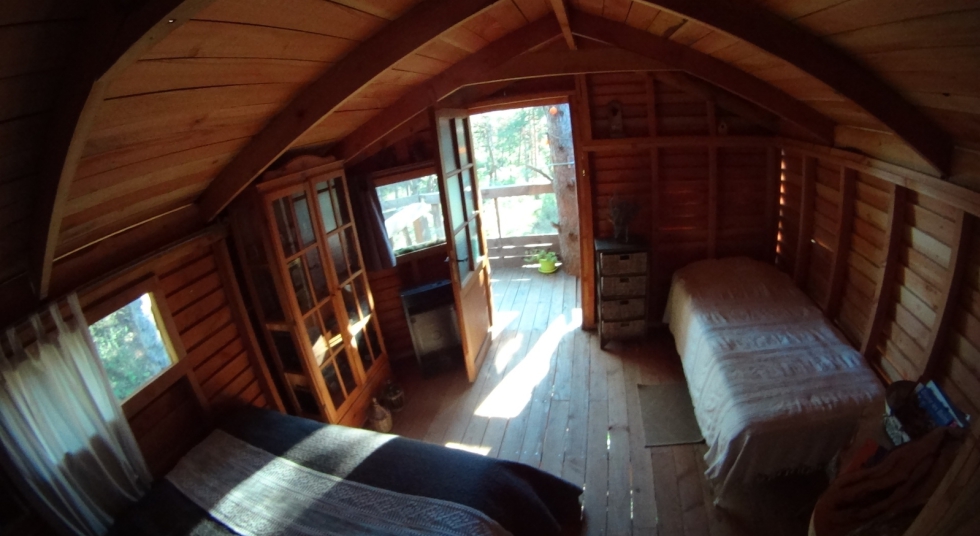 Photo 6/9 — Cabane « La Cabane de Camille : une expérience suspendue dans les arbres » à Beynes Provence-Alpes-Côte d'Azur