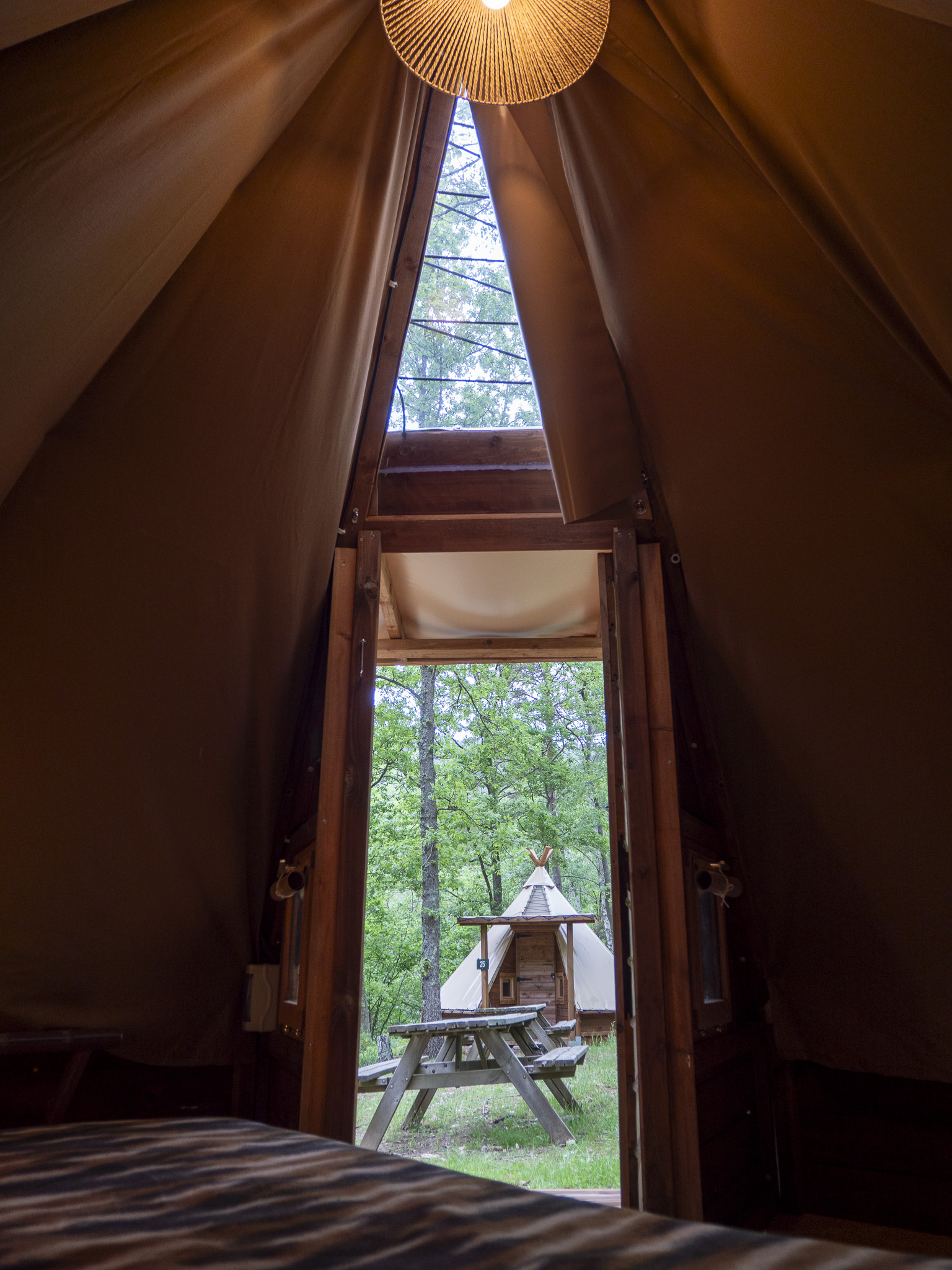 Tipi Moderne — Séjour nature avec spa à Pyrénées-Orientales à Perpignan — vue depuis la terrasse