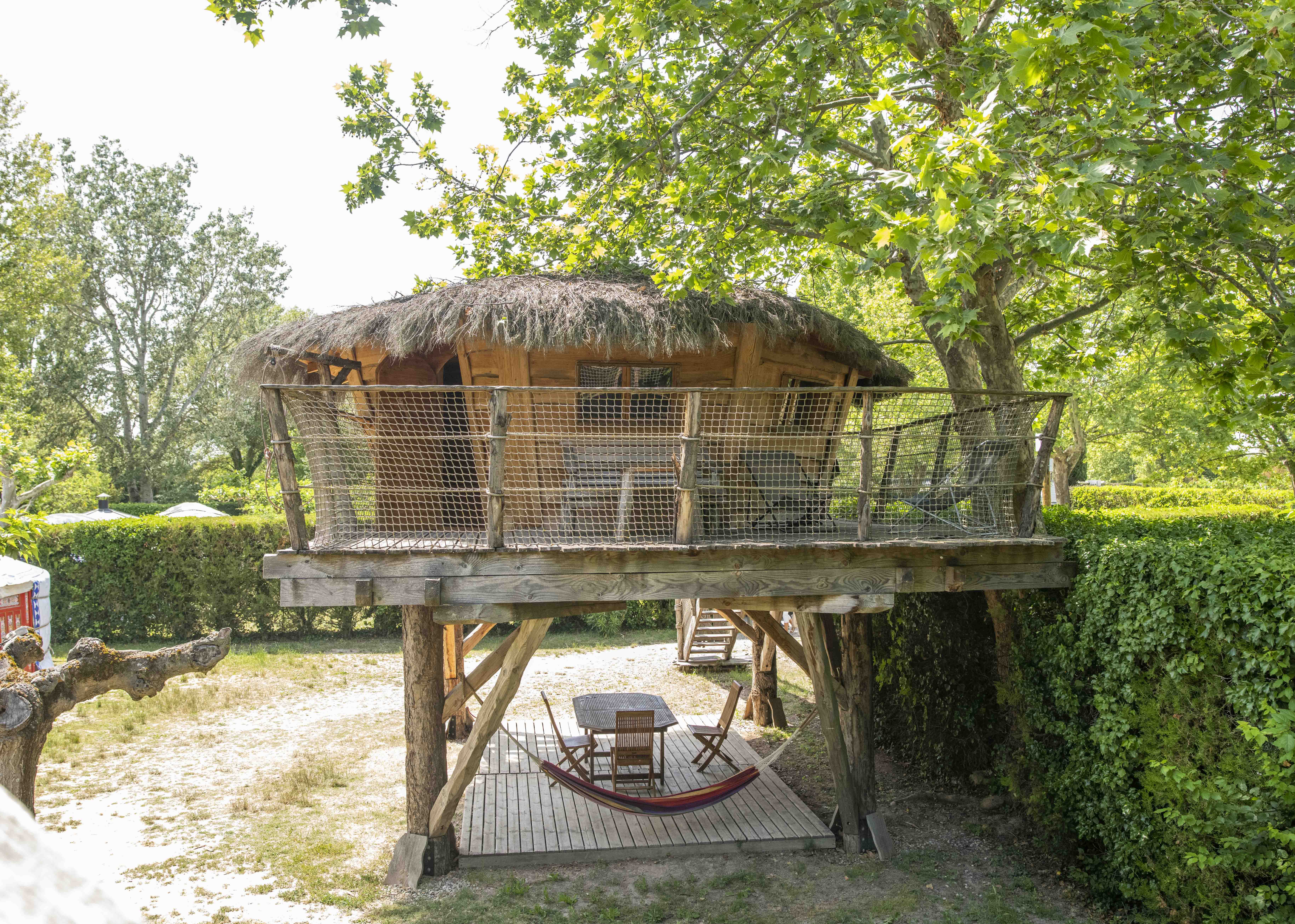 La Cabane de Pan : une expérience suspendue en Provence à L'isle-Sur-La-Sorgue — espace de vie