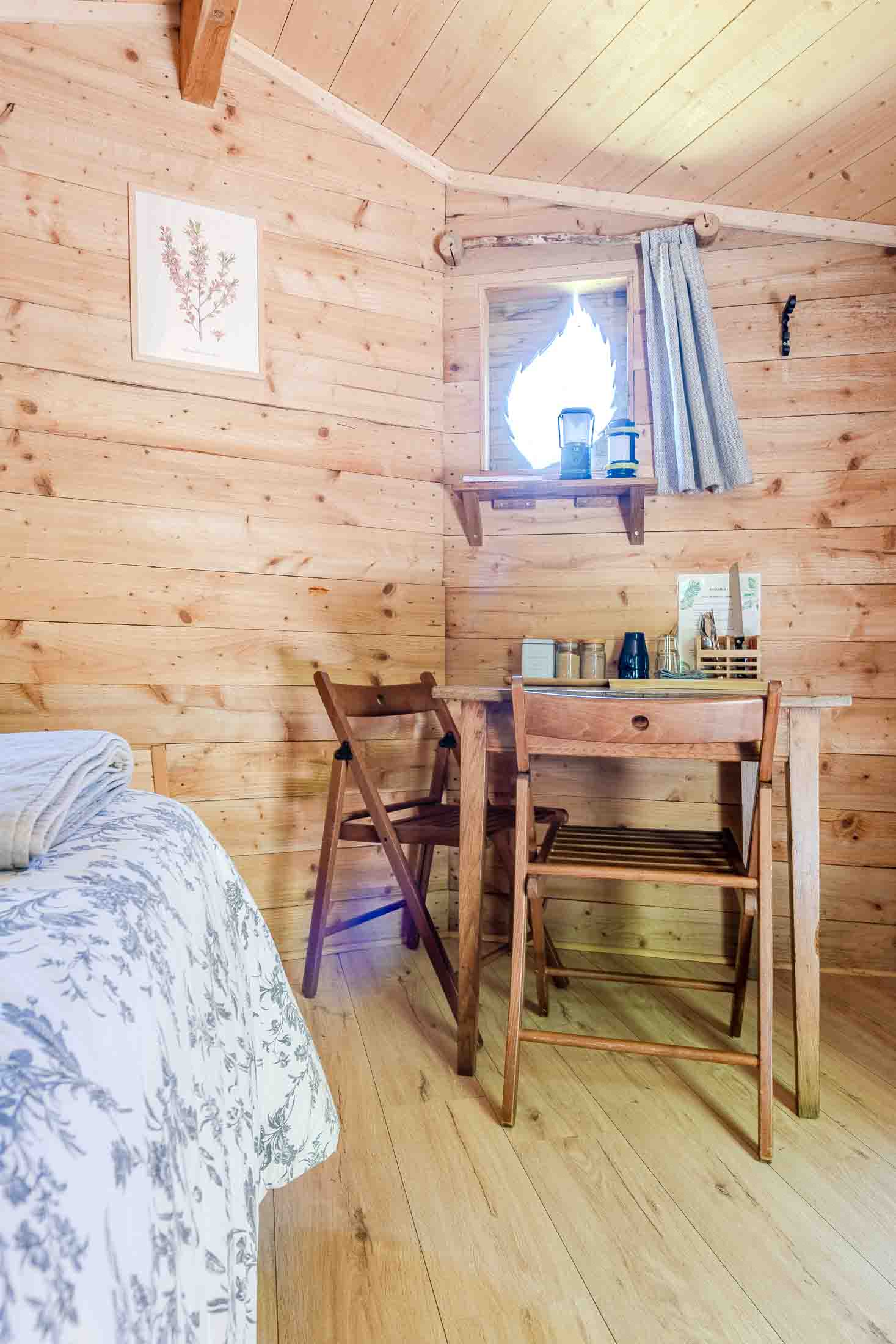 Cabane Rossignol — Nuit perchée à 10m dans les arbres en Calvados à Caen — vue depuis la terrasse