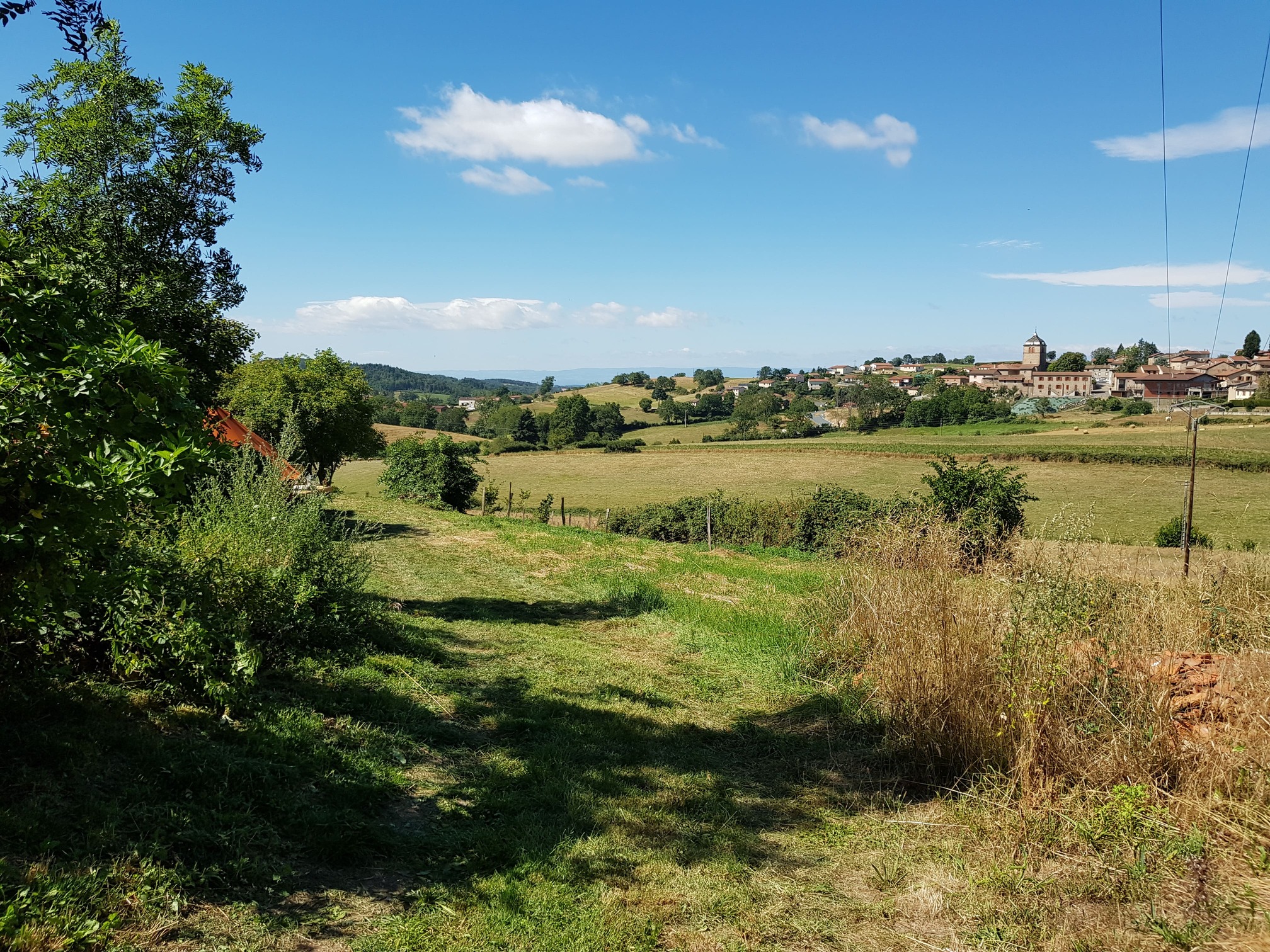 Nuit Bédouine & Spa : une expérience unique en pleine nature à Longessaigne — environnement naturel