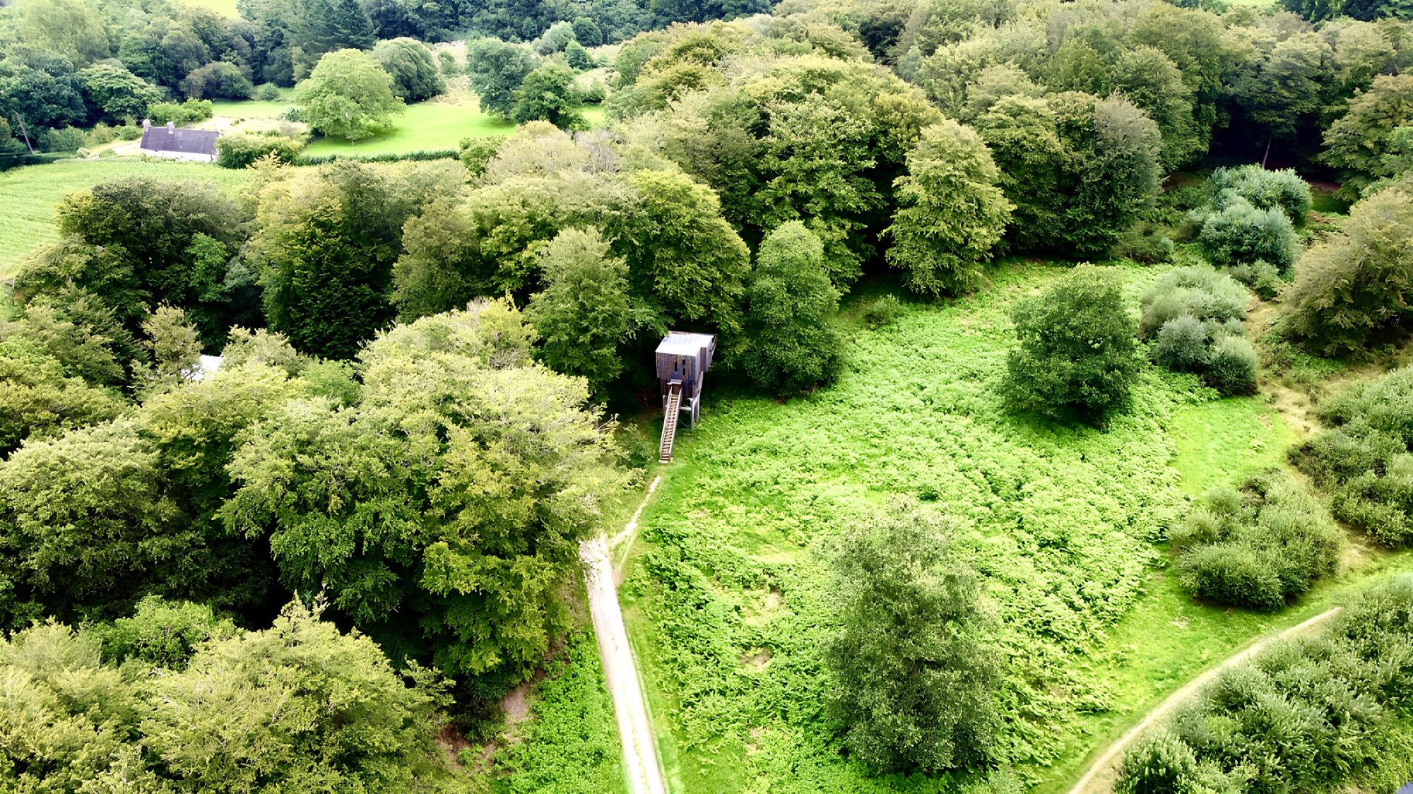 Évasion en cabane spa dans les arbres en Basse-Normandie