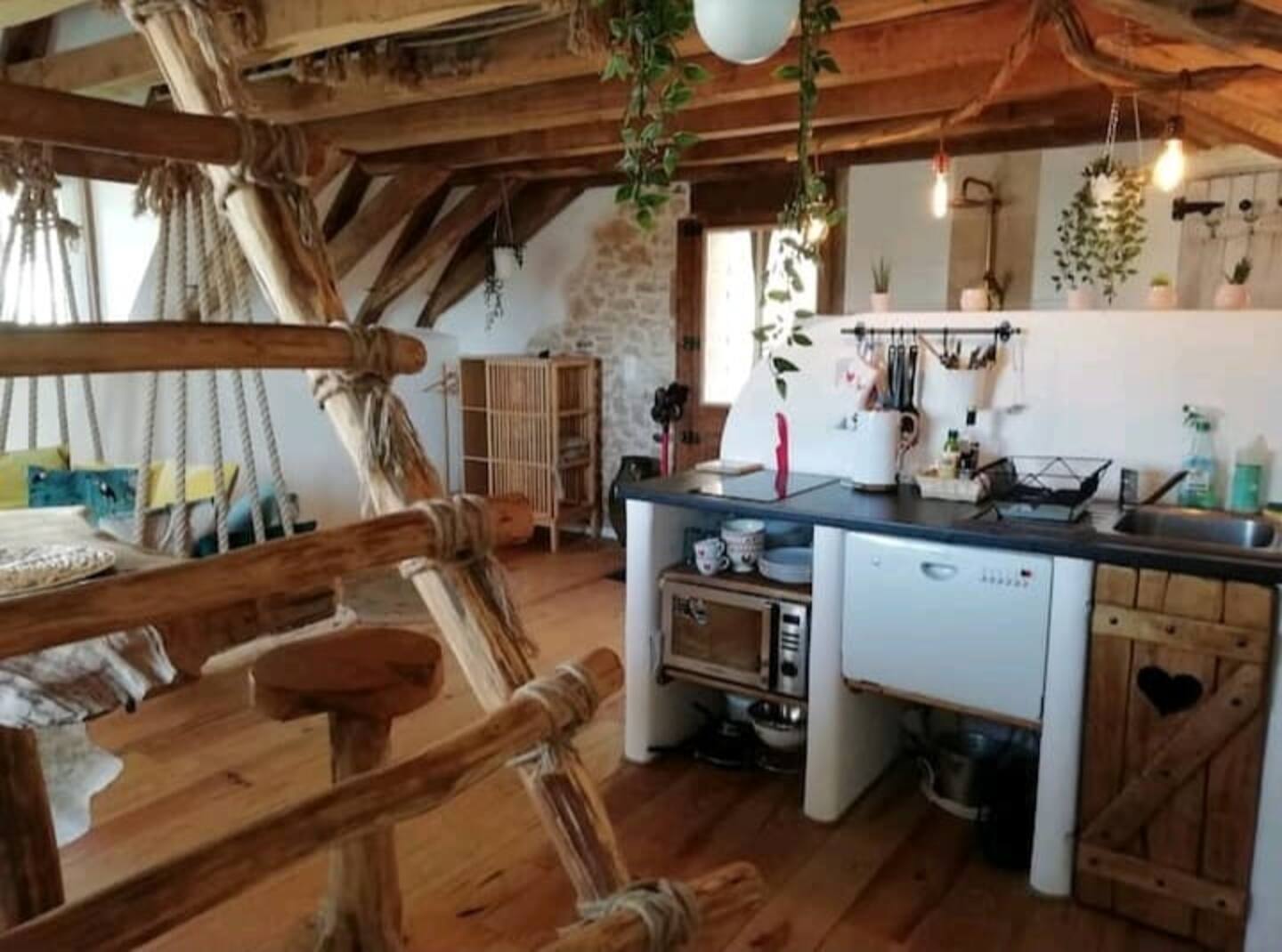 Le Nid des Amoureux — Maison insolite avec spa privatif à Dordogne à Périgueux — détail architectural