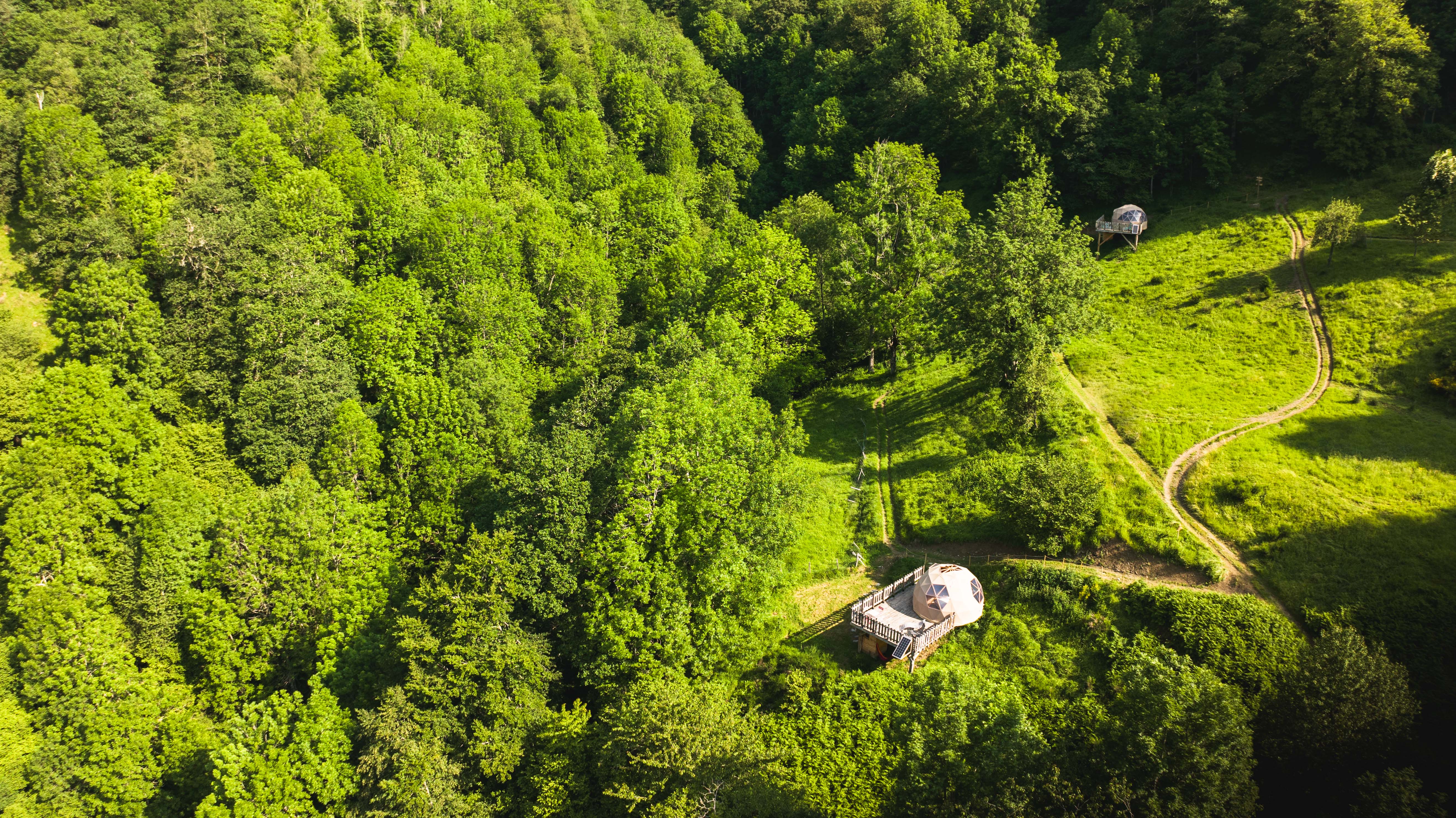 Un séjour enchanteur dans le Dôme du Soum de l'Insolite à Barrancoueu — vue intérieure