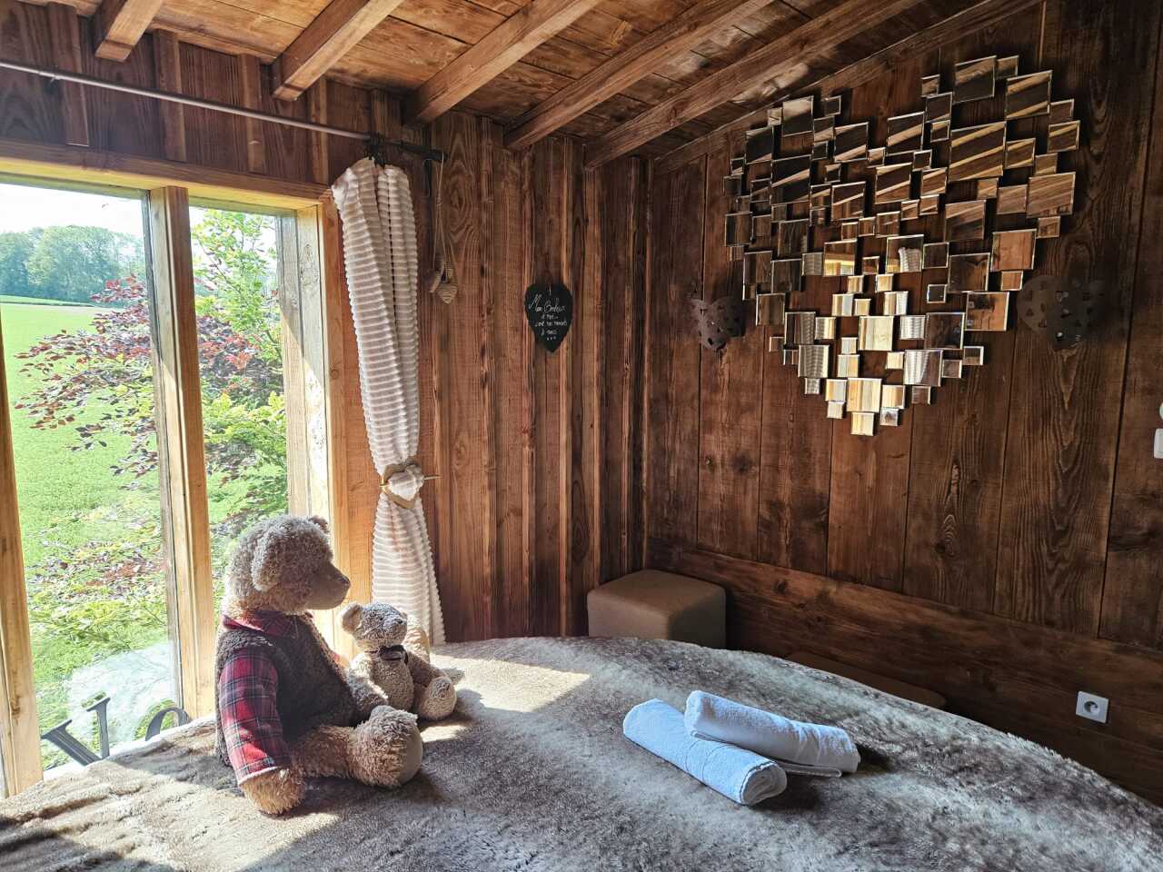L'Ourson Love : une cabane sur pilotis au cœur de la Picardie à Essuiles — vue depuis la terrasse