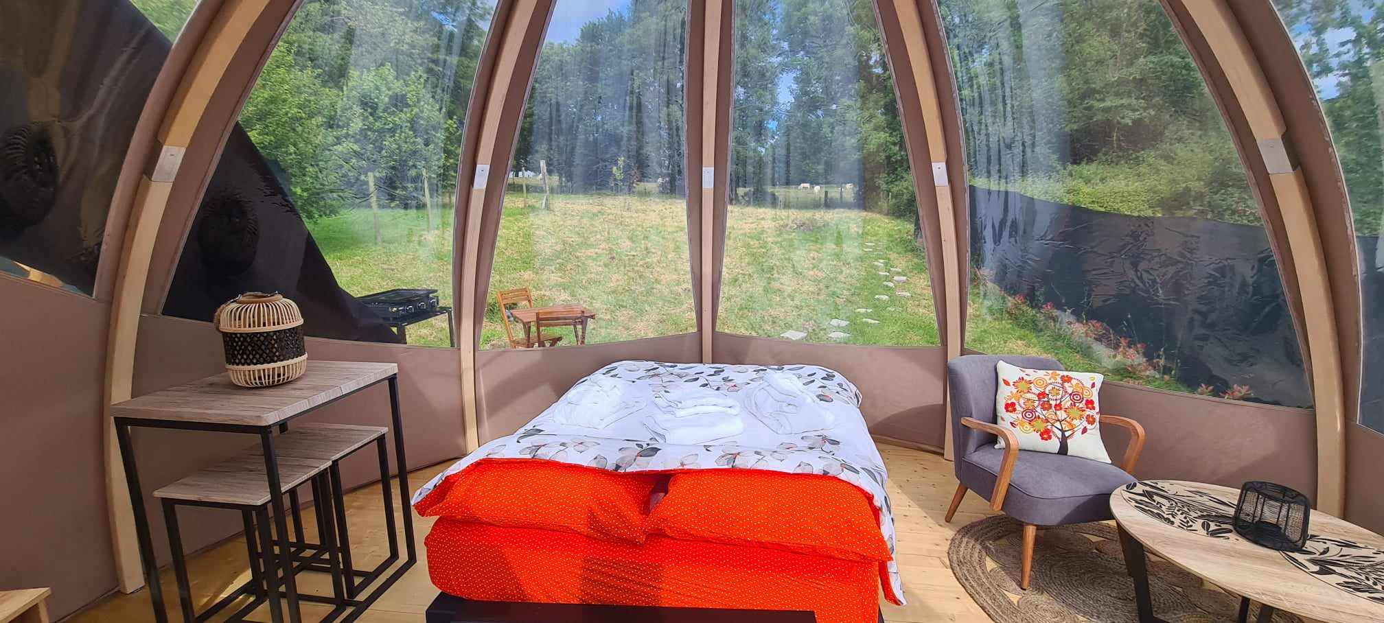 La Sphère étoilée : un wigwam enchanteur en pleine nature à Hauts-de-France — salle de bain