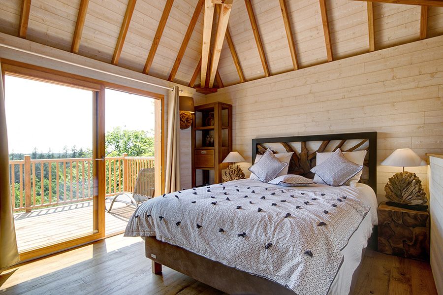 La Cabane Spa Lodge 2 — Nuit perchée à 8m en Morbihan à Quistinic — vue depuis la terrasse