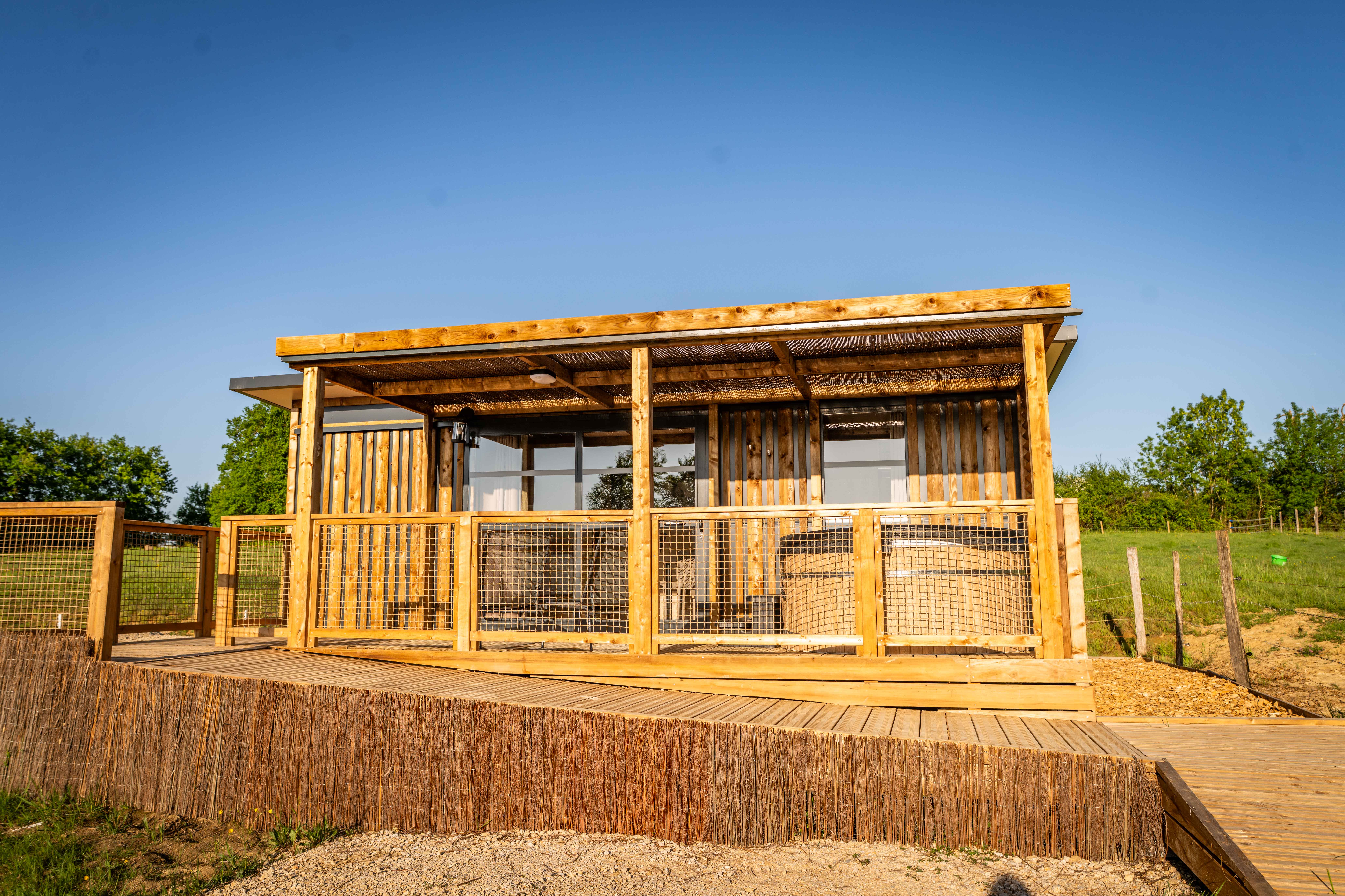 Cabane PMR Spa — Évasion relaxante à Ain