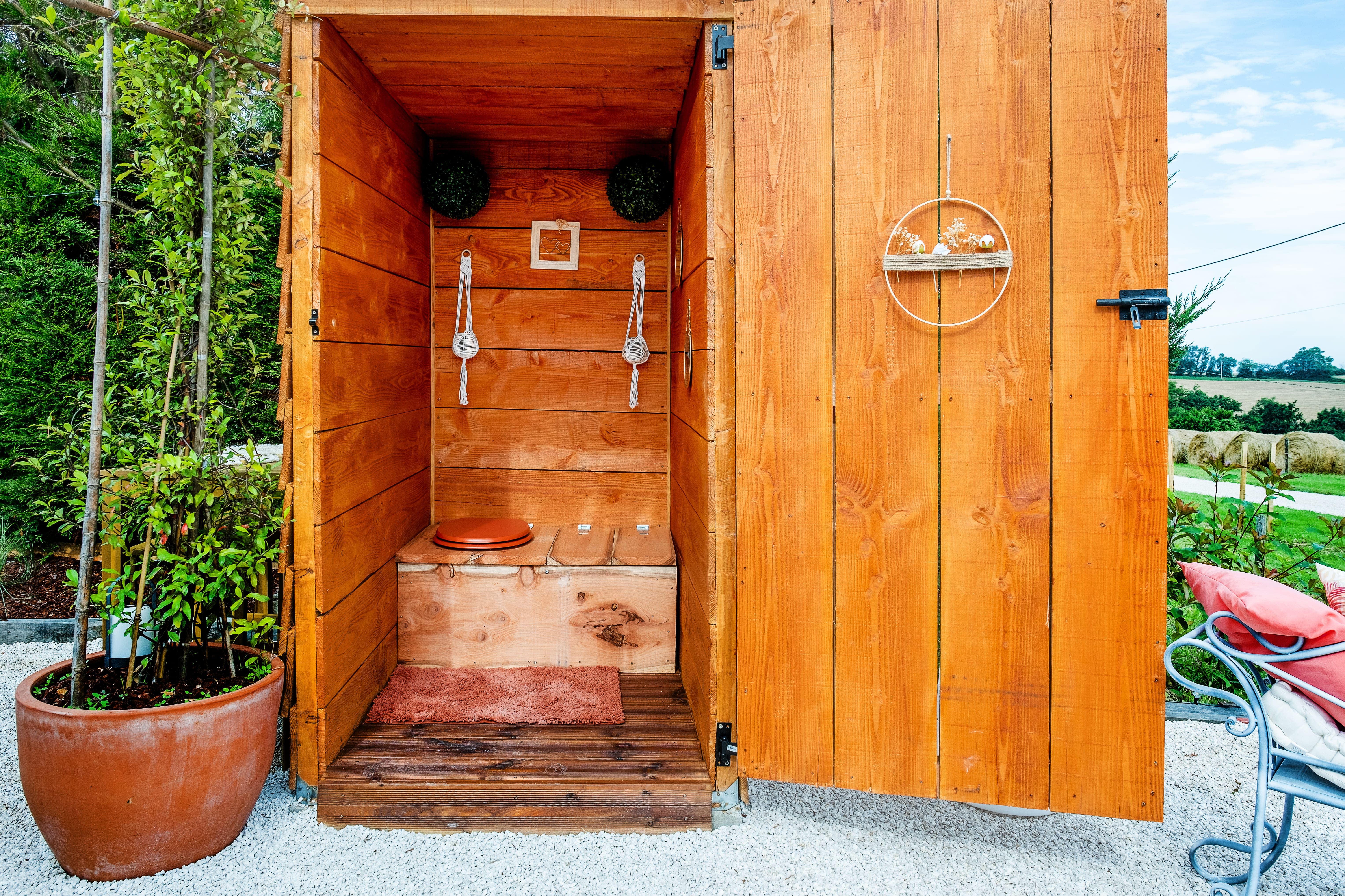 Le Cabanid : une cabane immersive en Midi-Pyrénées à Senac — environnement naturel