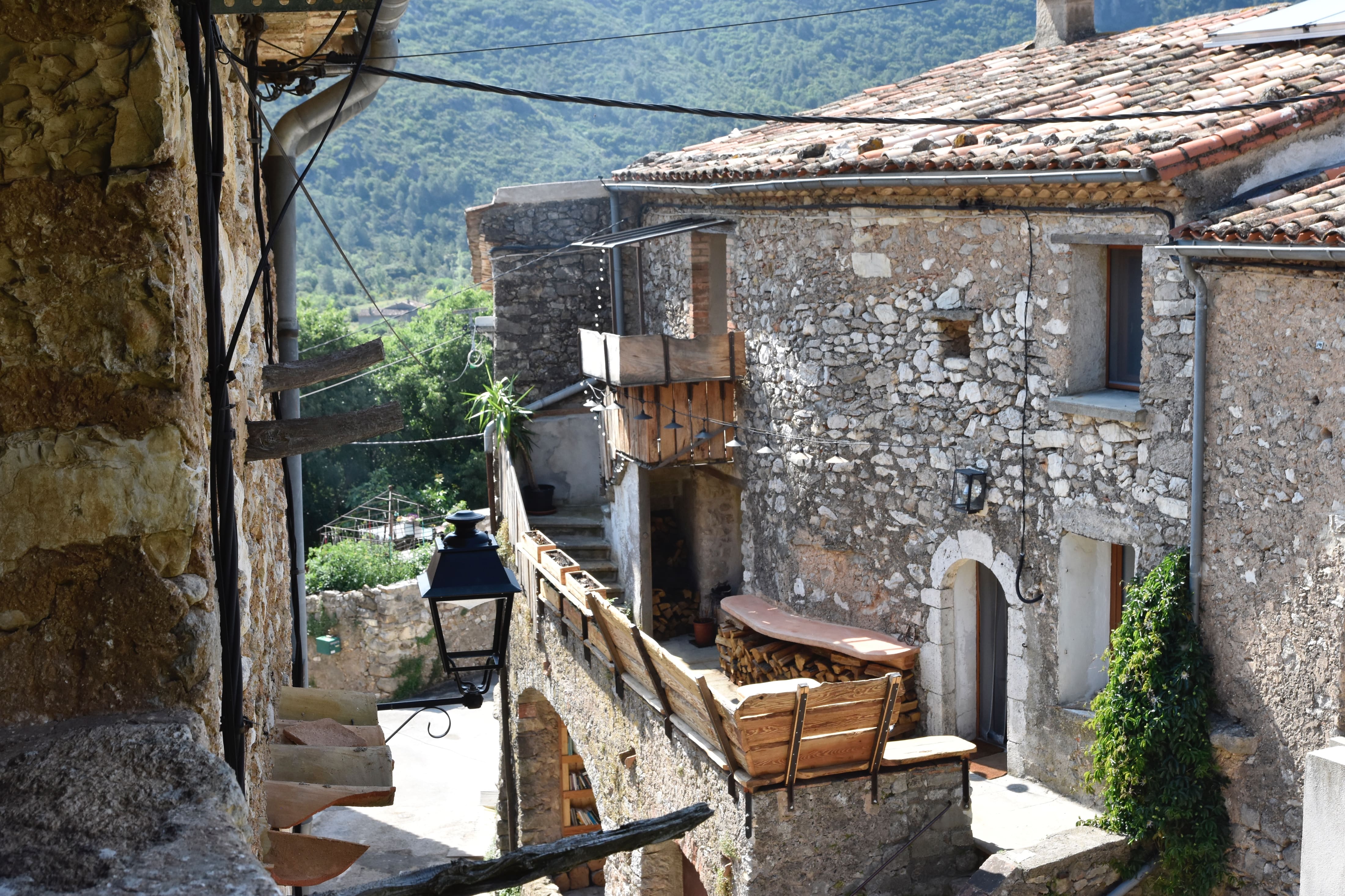 Le Nid de la Buèges : une maisonnette avec balnéo en Languedoc-Roussillon — Maison à Pégairolles-De-Buèges