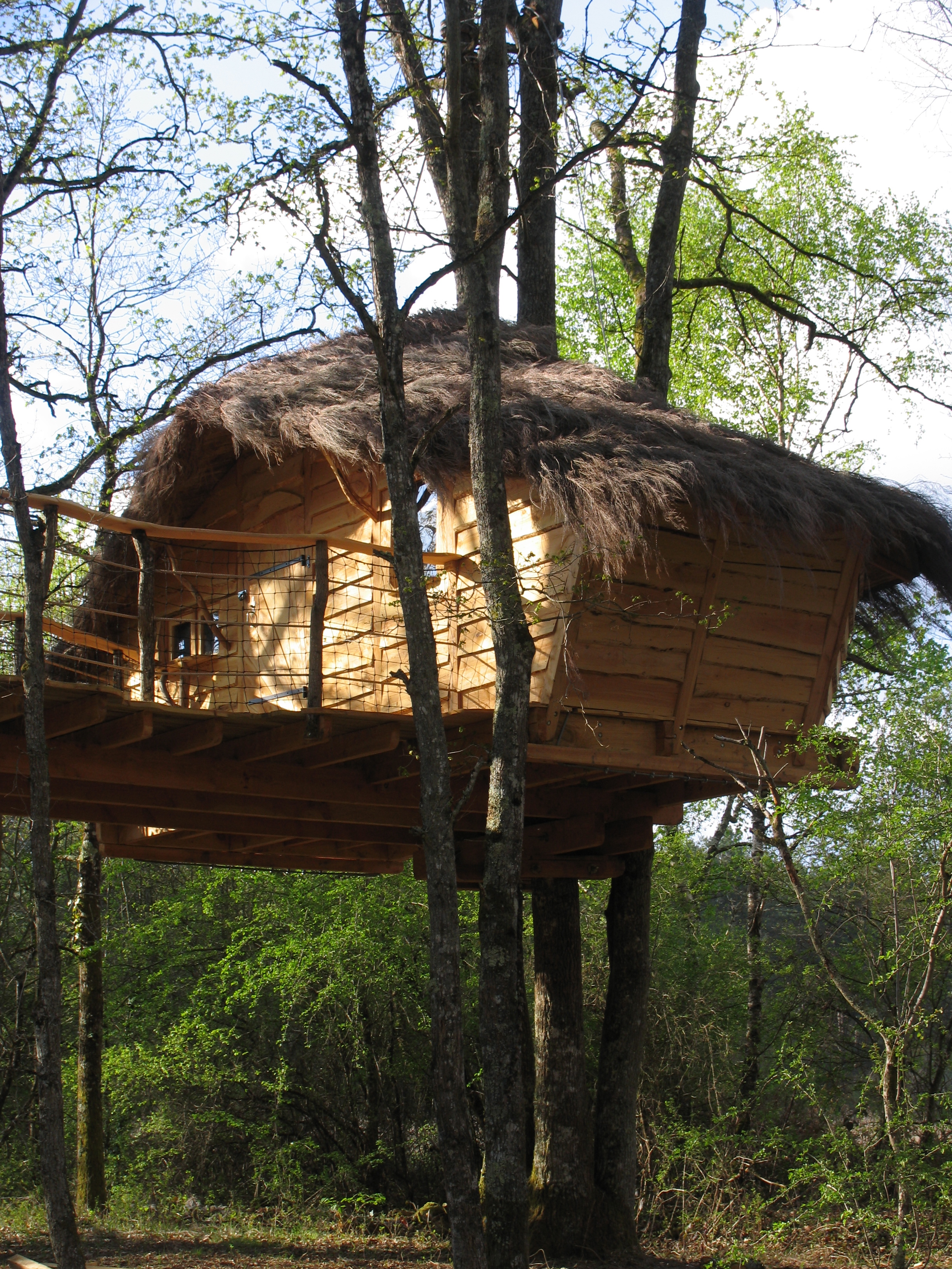 La Chamberloute : une cabane dans les arbres au cœur de la nature — Cabane à Vouzon