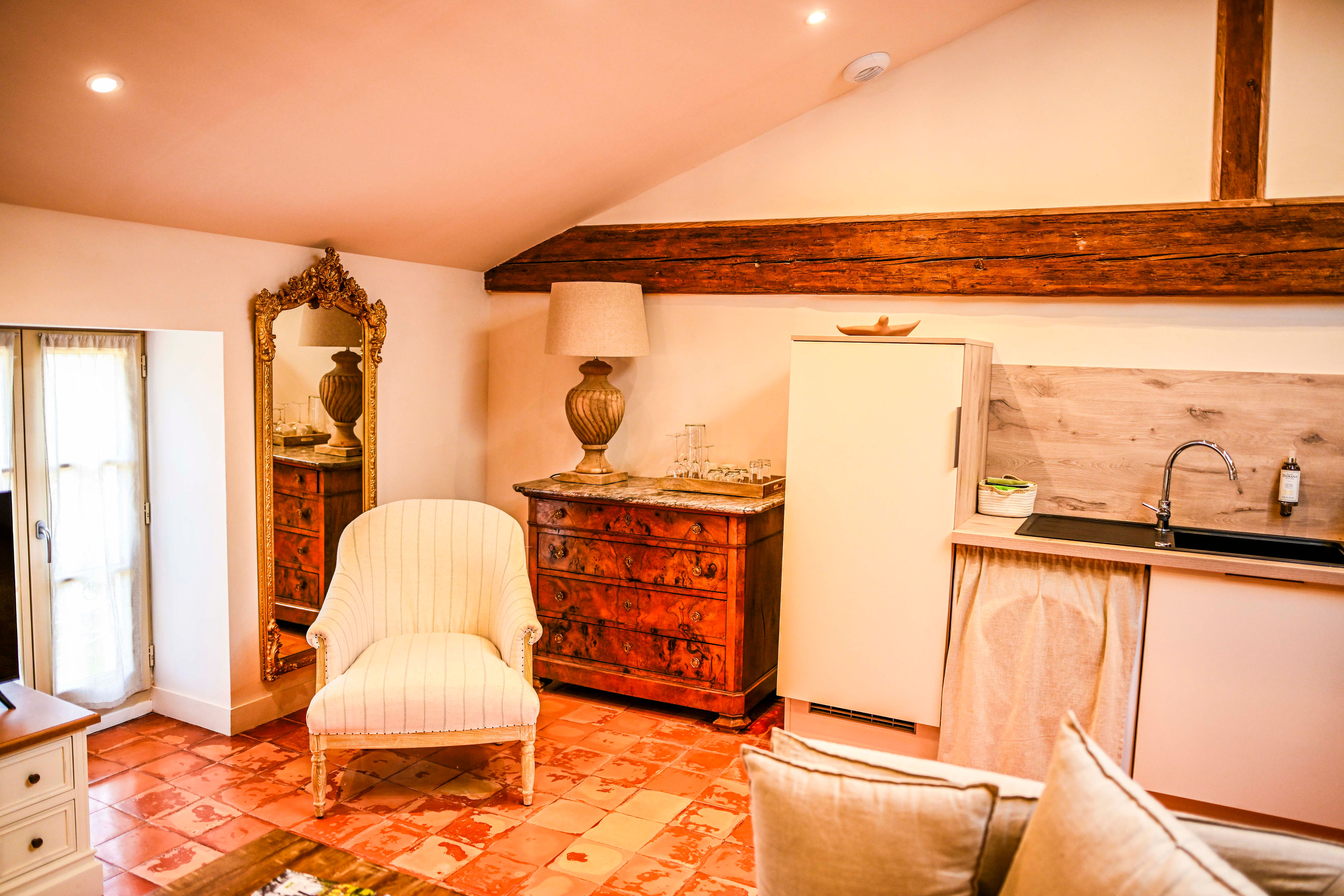 Le Cadran Solaire du Château : un gîte d'exception à Pezenas — environnement naturel