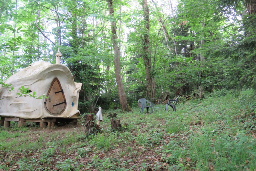 Kerterre, le petit nid — Séjour immersif en pleine forêt en Ariège