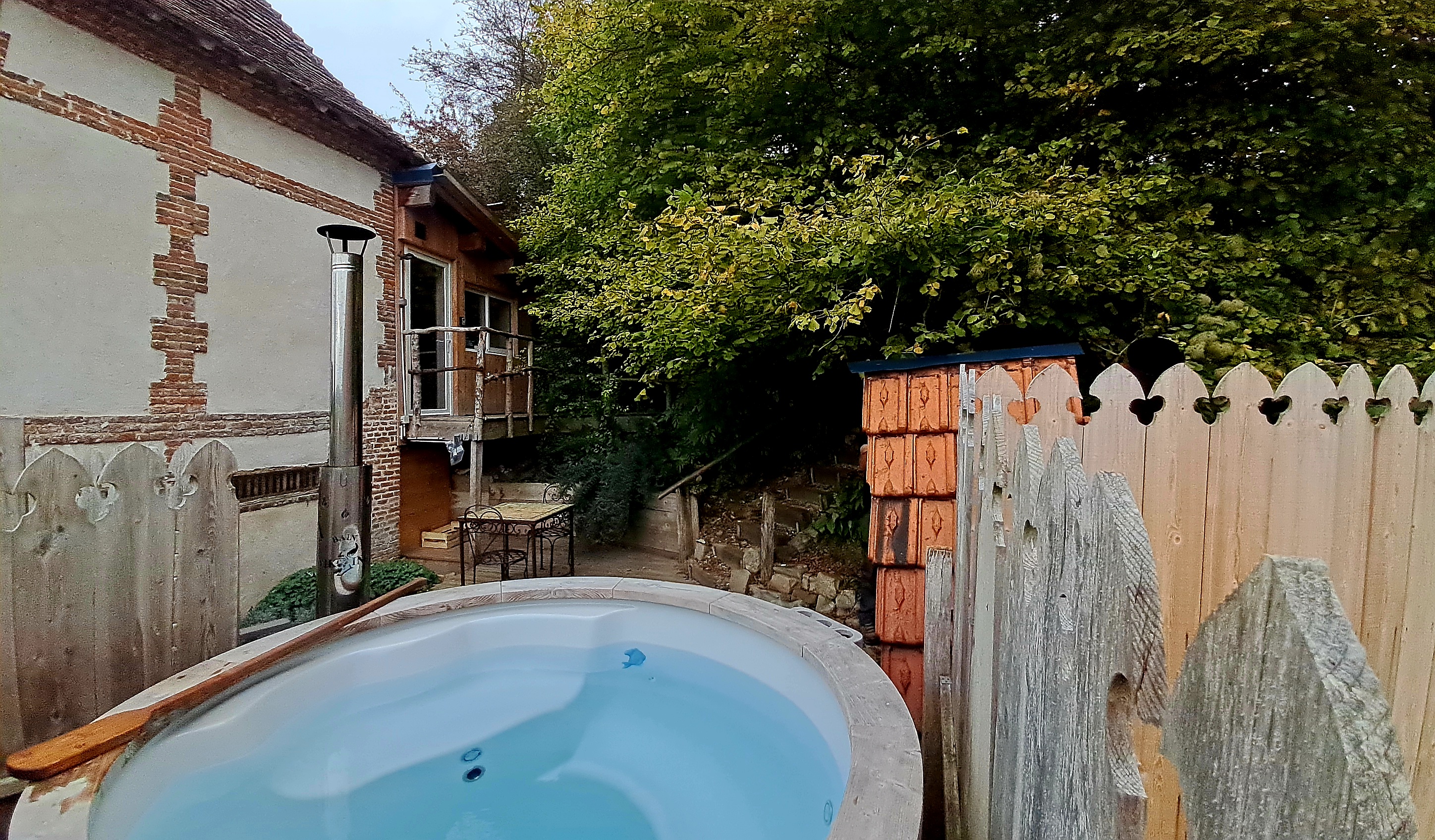 Le Pigeonnier du Mesnil — Pigeonnier avec bain nordique à Osmoy-Saint-Valery