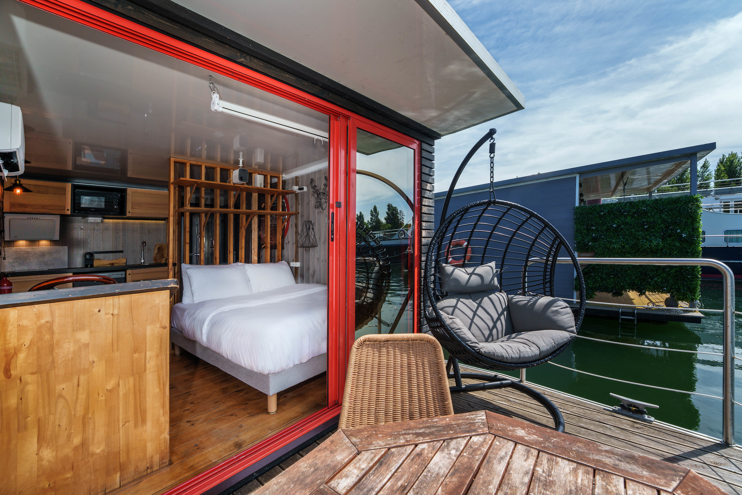 Suite flottante Lit Queen-size — Péniche avec sauna à Yvelines