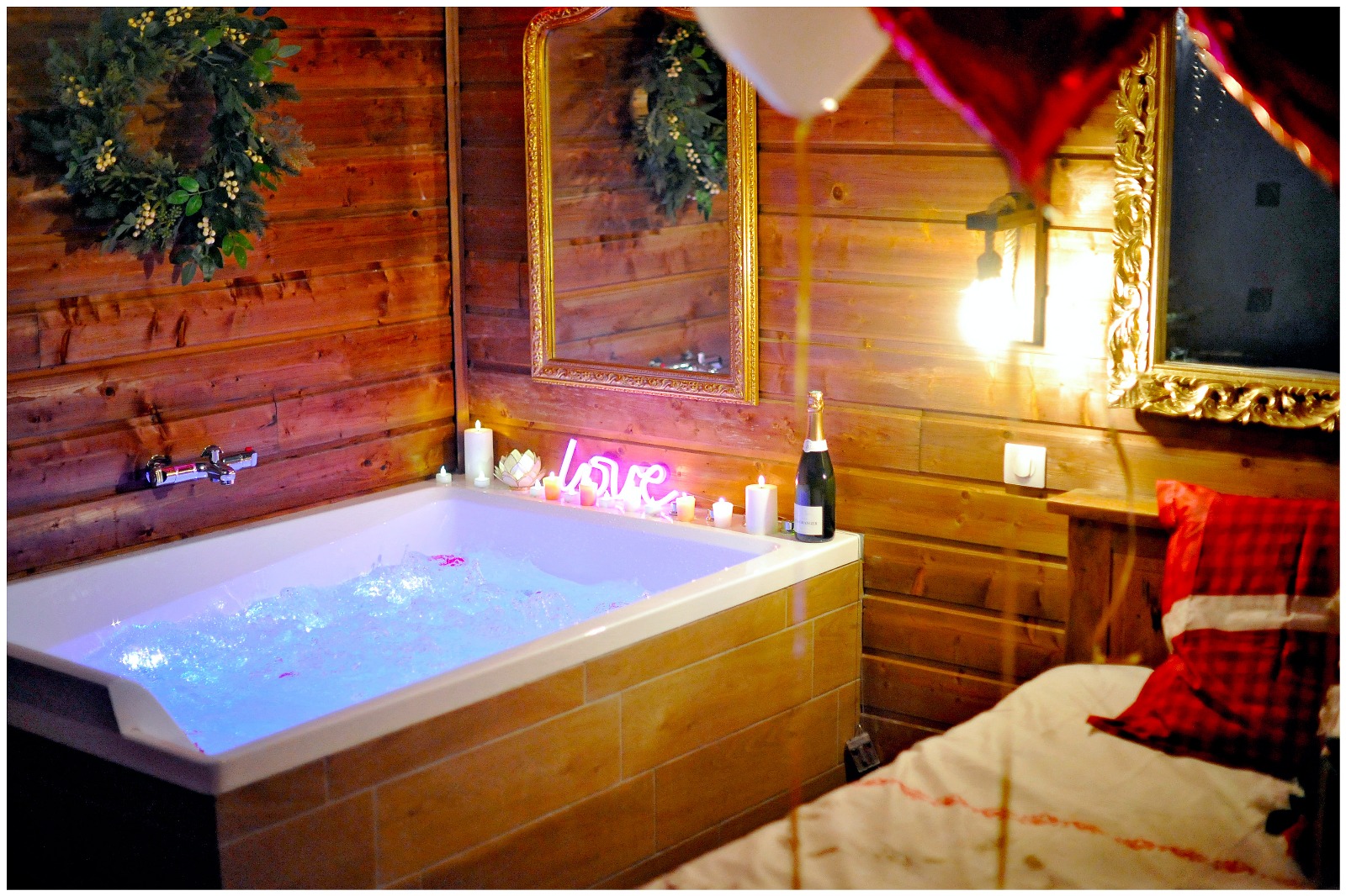 Chalet Romantique — Évasion avec SPA XXL à Bourgoin Jallieu à Bourgoin-Jallieu — vue depuis la terrasse