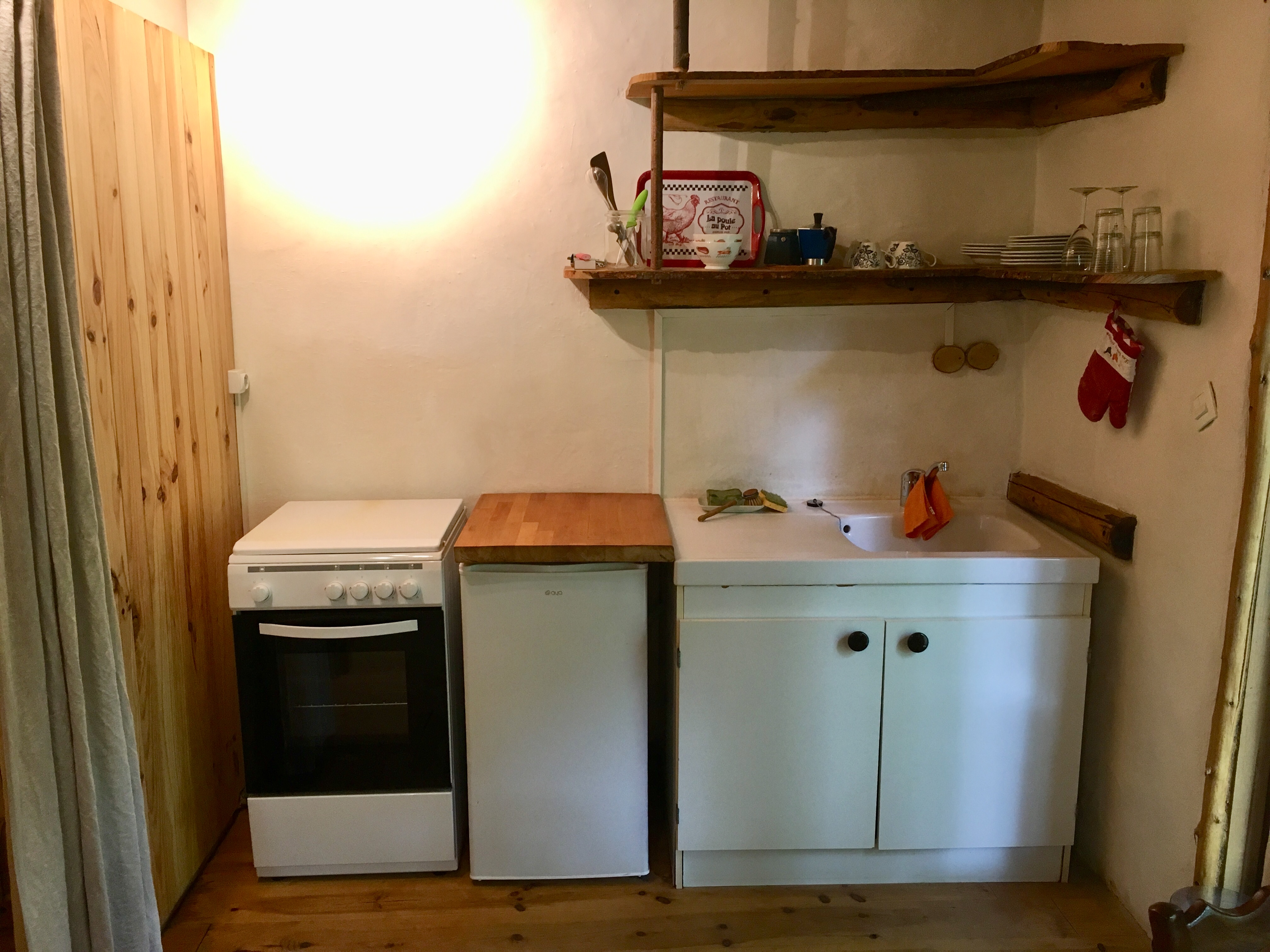 Petite cabane en terre-paille — Évasion cosy à Haute-Vienne à Limoges — chambre