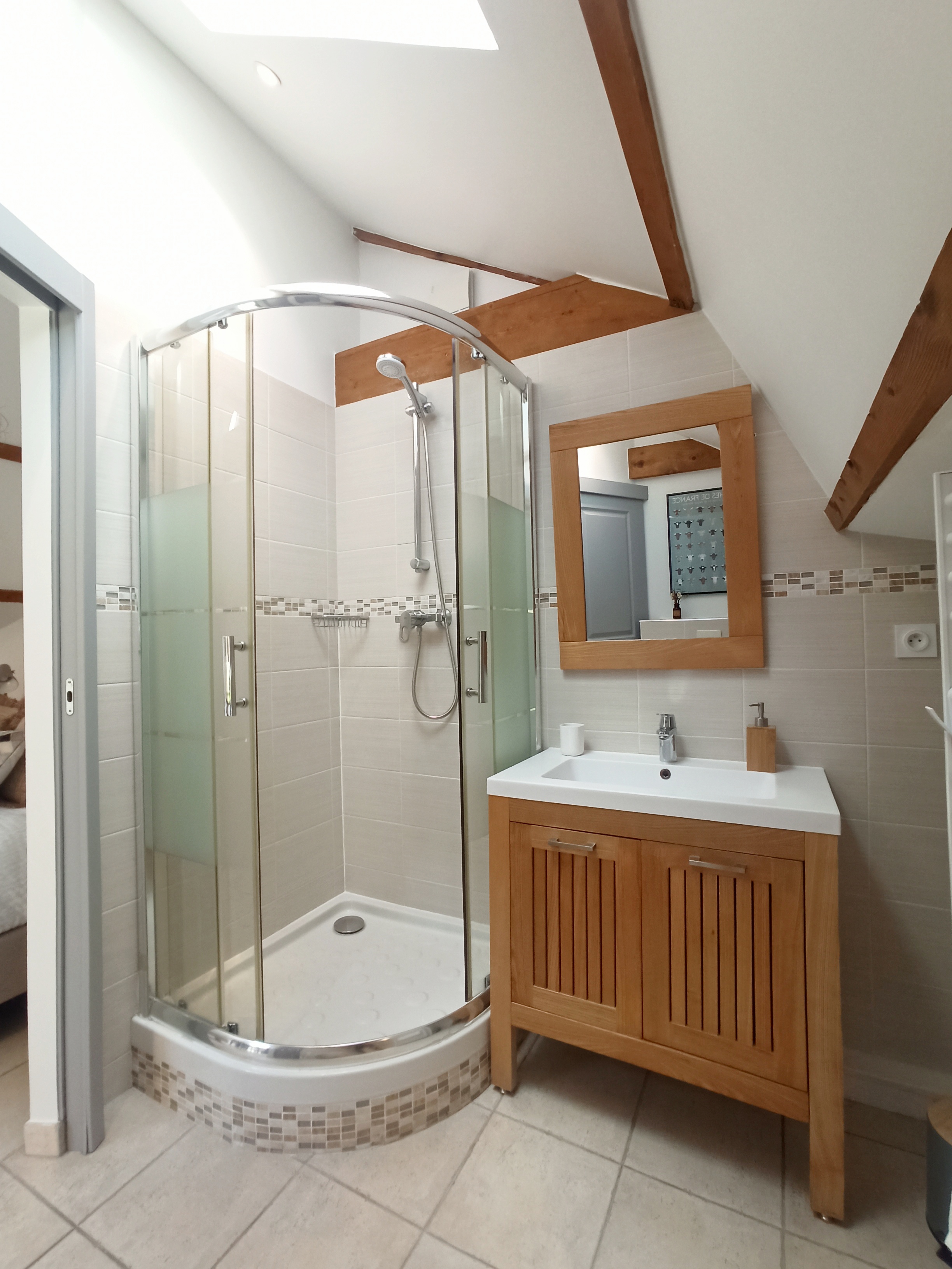 Le Bocage — Chalet avec spa à Calvados à Caen — détail architectural