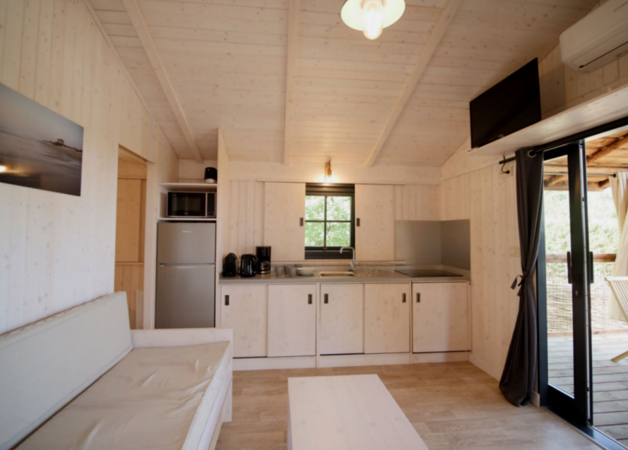 Photo 5/9 — Cabane « Cabane Premium sur pilotis en Aquitaine : une expérience unique » à Saint-Astier Dordogne