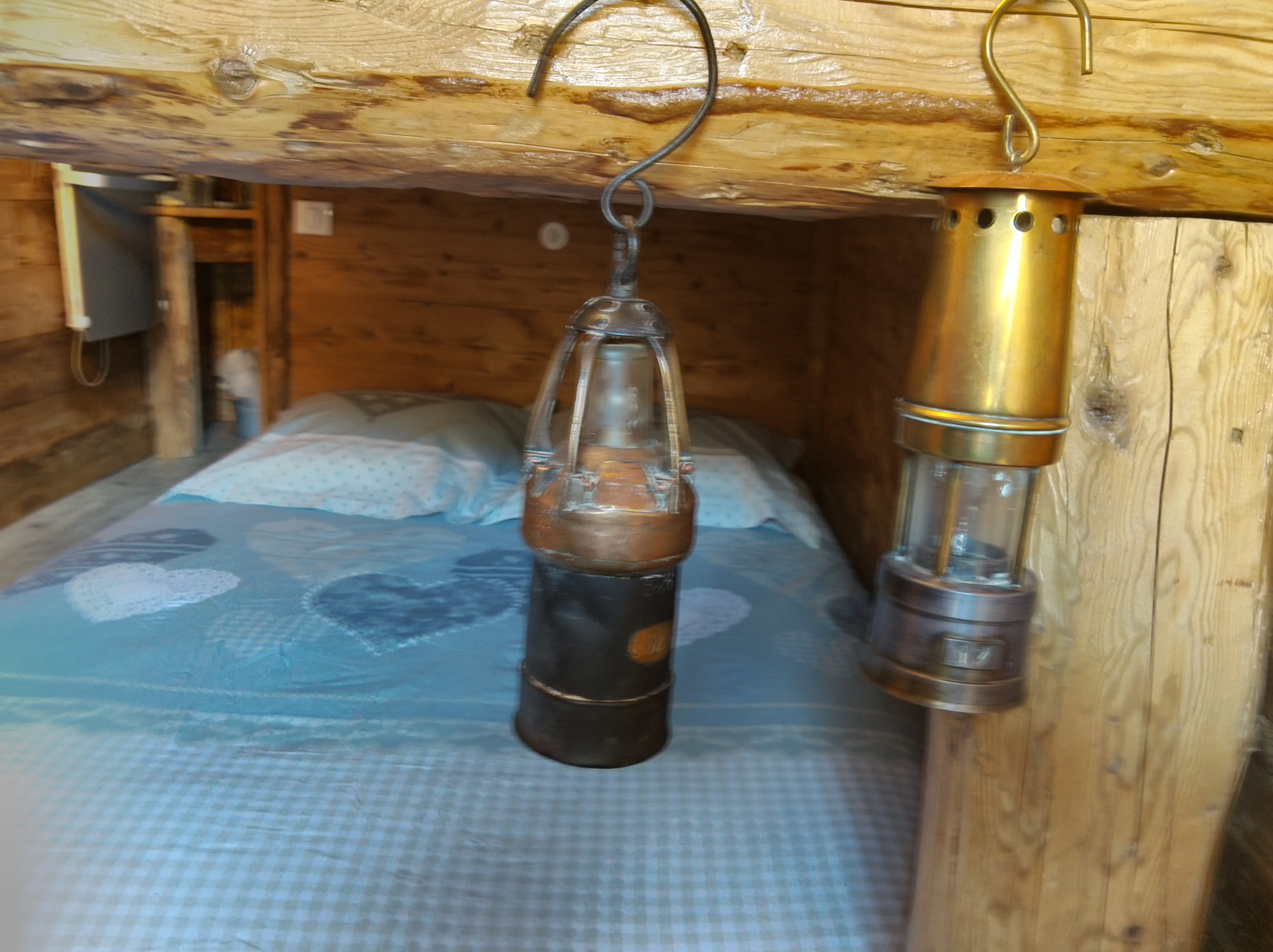 La Mine des Cristalliers — Chambre à thème avec spa à Savoie à Chambéry — environnement naturel